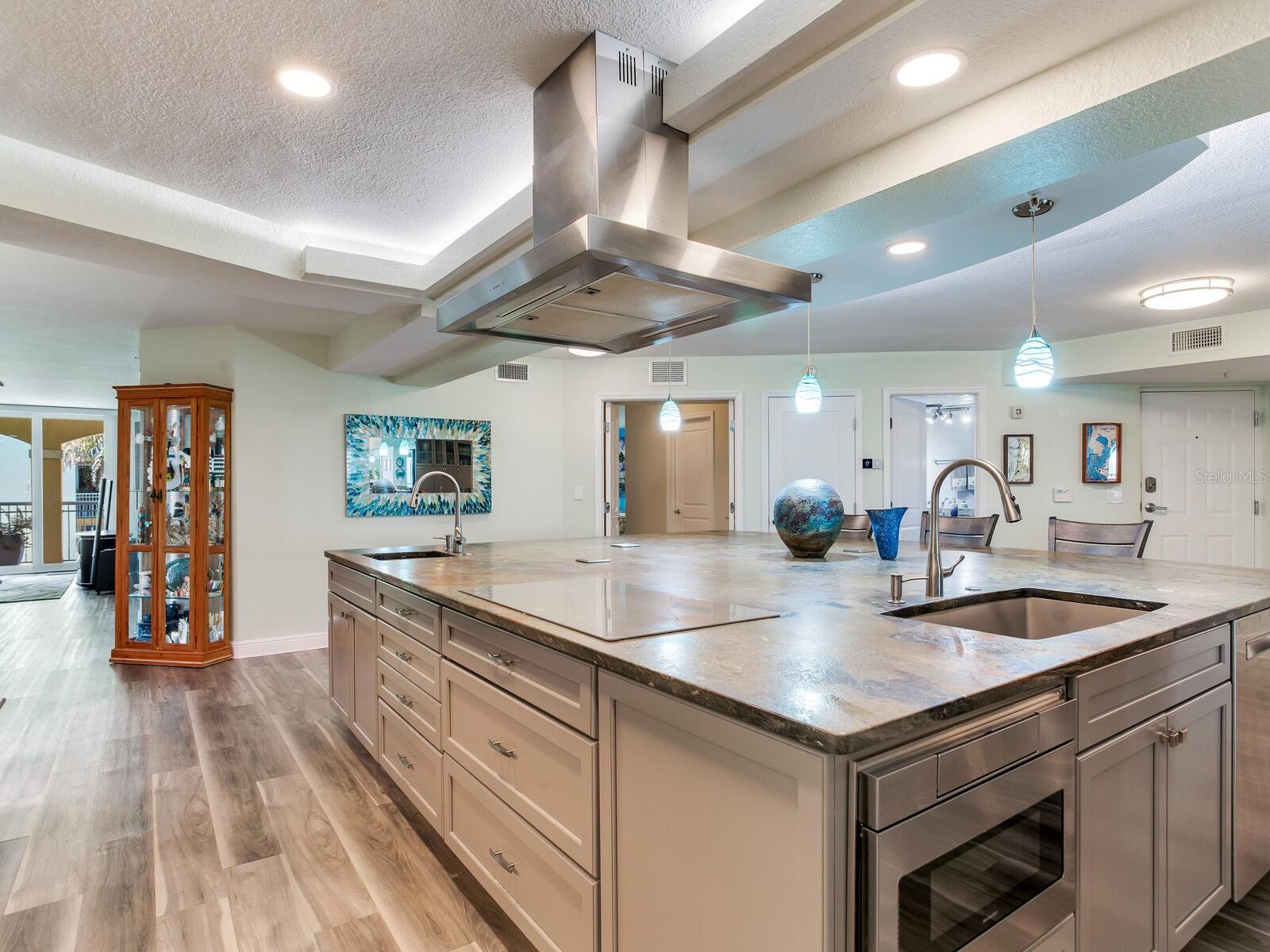 Image 19 of 92 For 5353 Gulf Boulevard B202