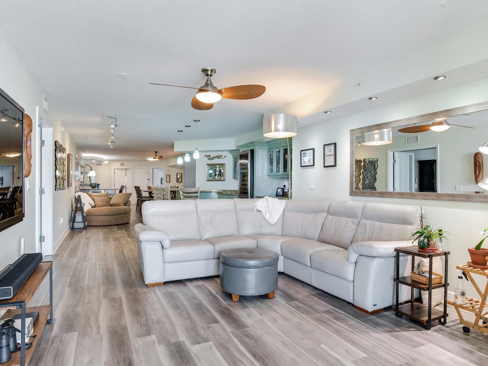 Image 32 of 92 For 5353 Gulf Boulevard B202