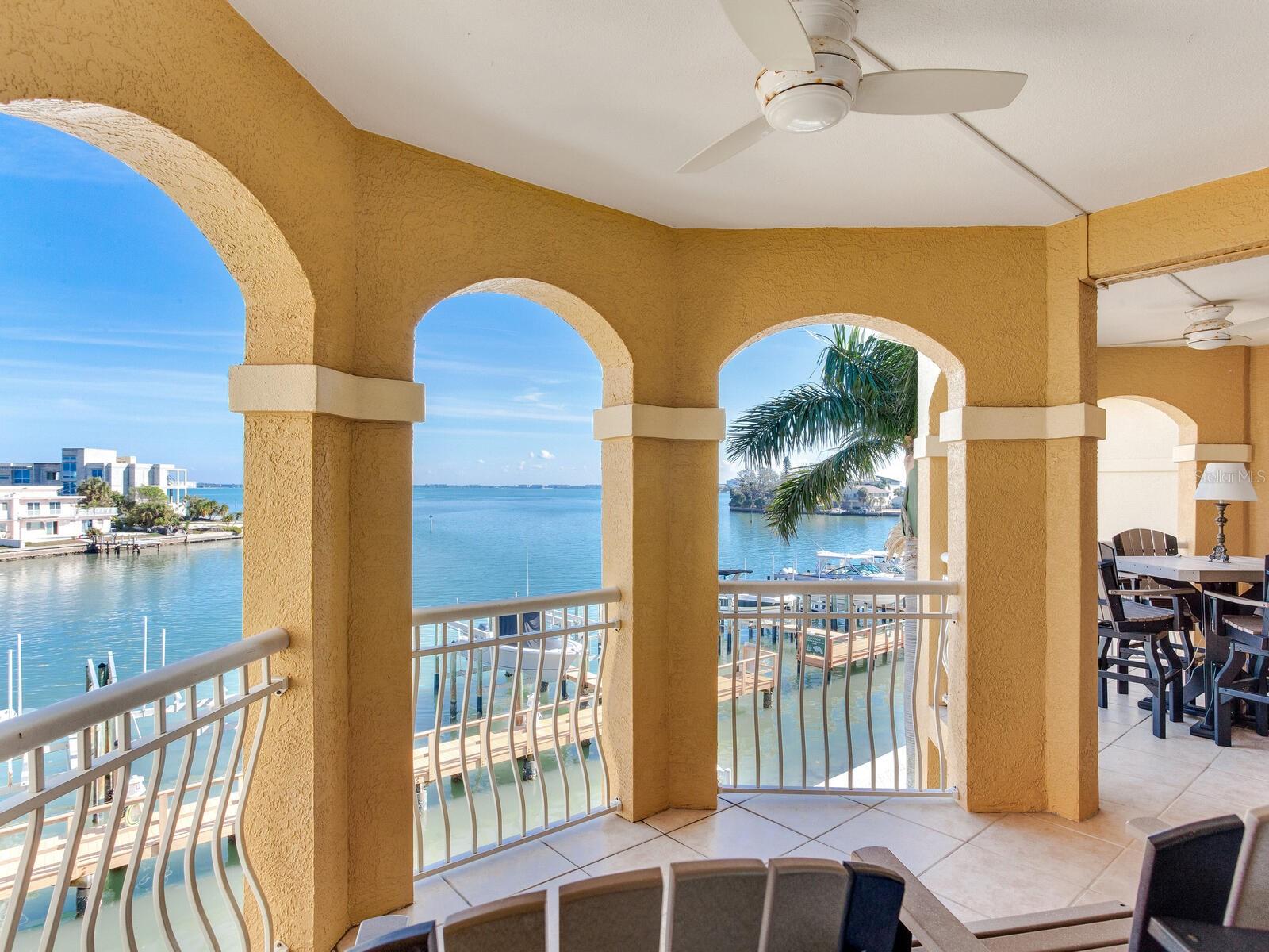 Image 33 of 92 For 5353 Gulf Boulevard B202