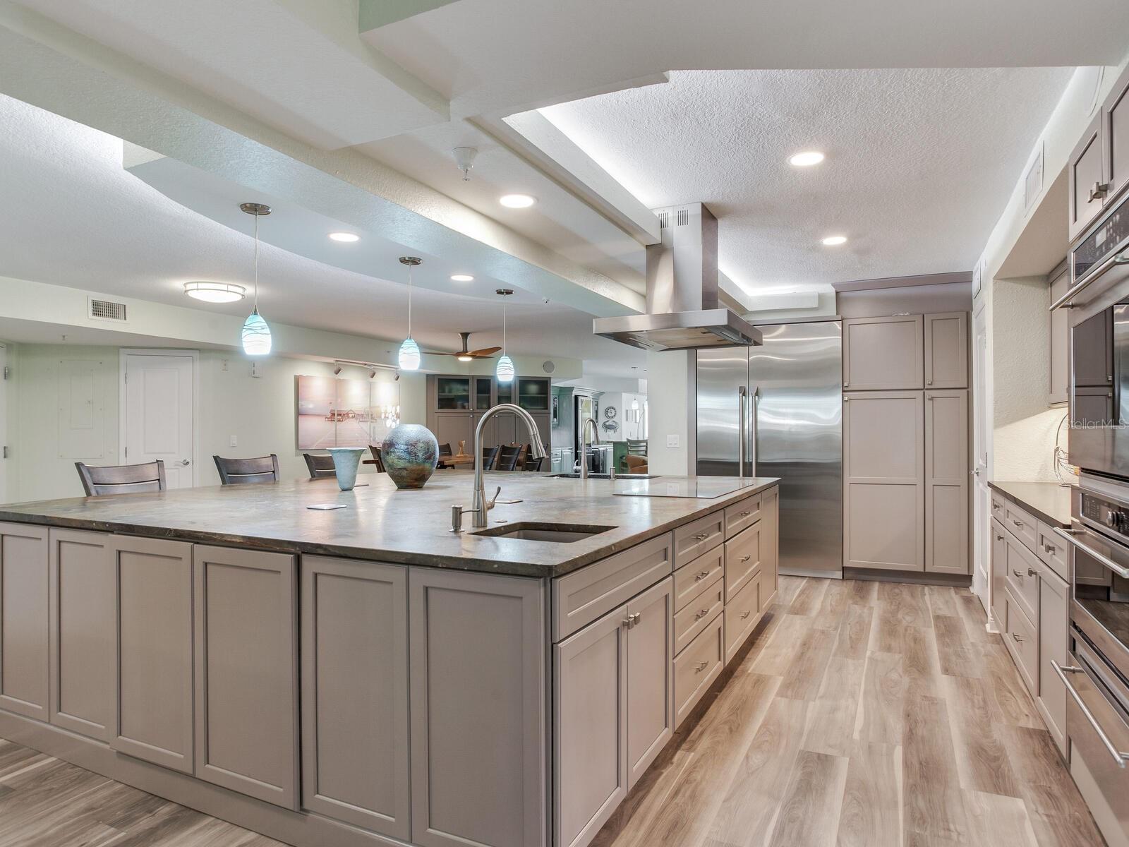 Image 5 of 92 For 5353 Gulf Boulevard B202