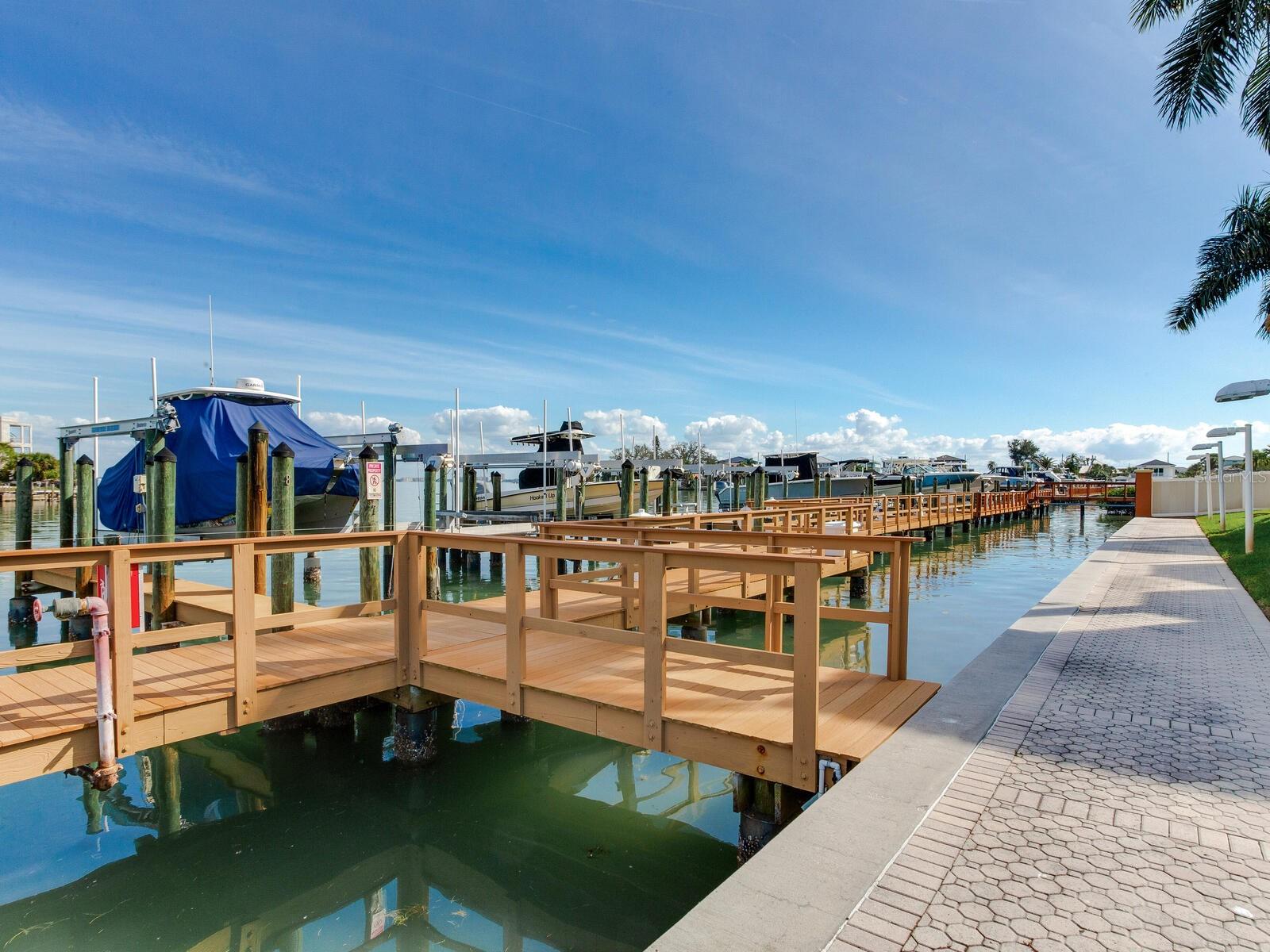 Image 66 of 92 For 5353 Gulf Boulevard B202