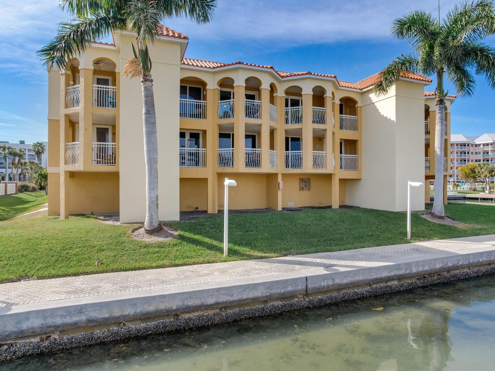 Image 70 of 92 For 5353 Gulf Boulevard B202