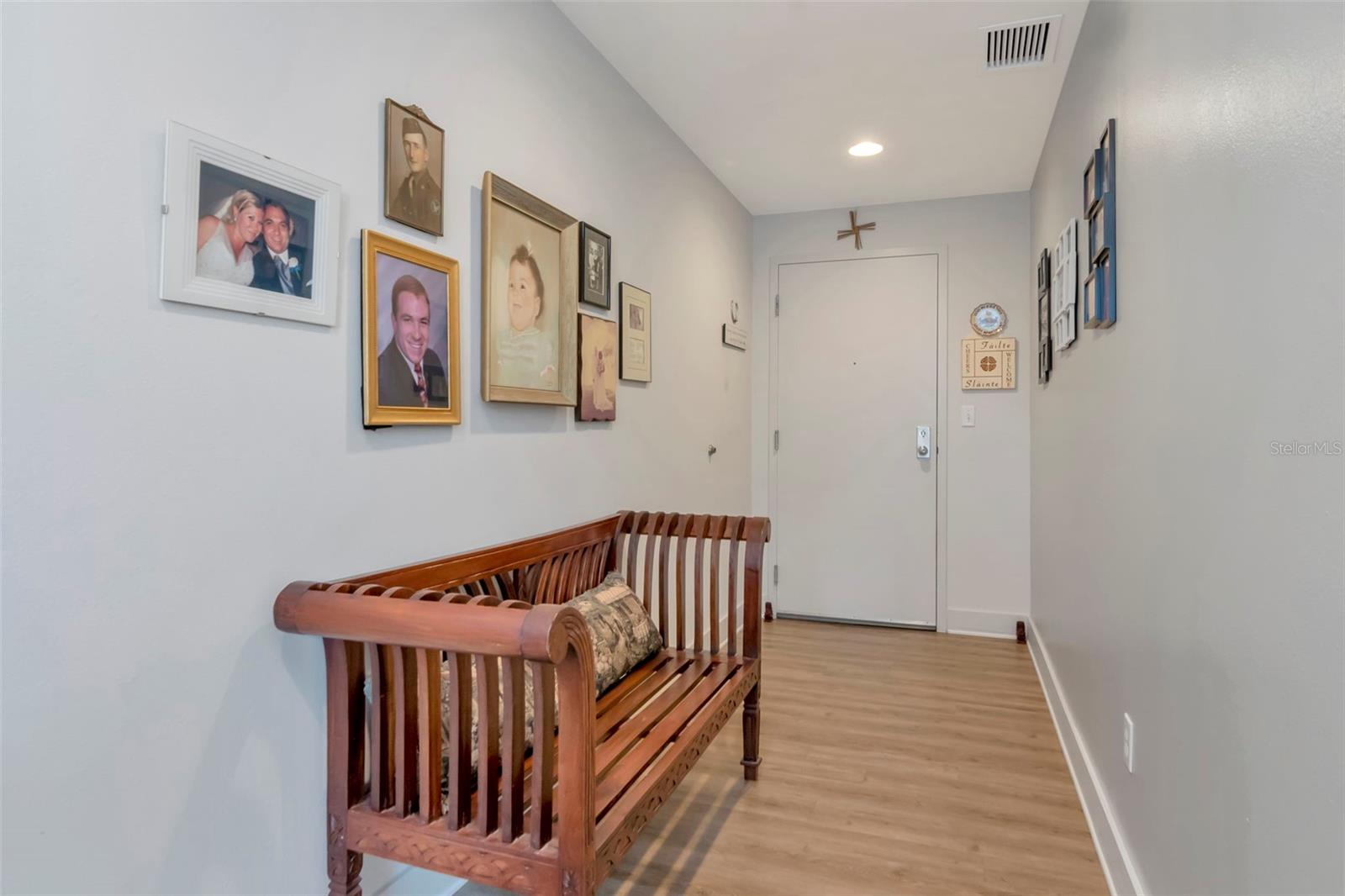 Listing photo id 0 for 1208 Kennedy  #914