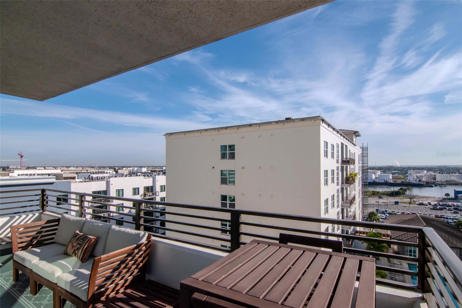 Listing photo id 35 for 1208 Kennedy  #914