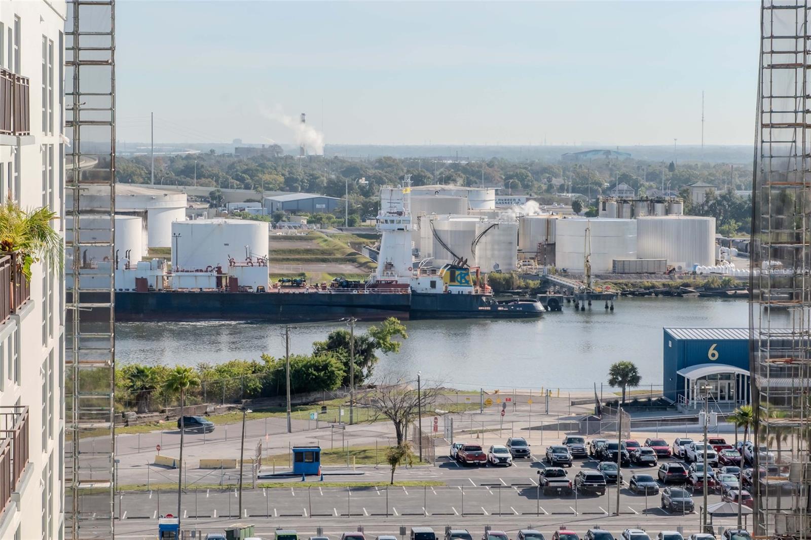 Listing photo id 42 for 1208 Kennedy  #914