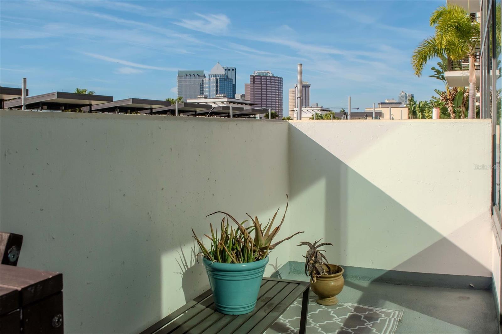 Listing photo id 45 for 1208 Kennedy  #914