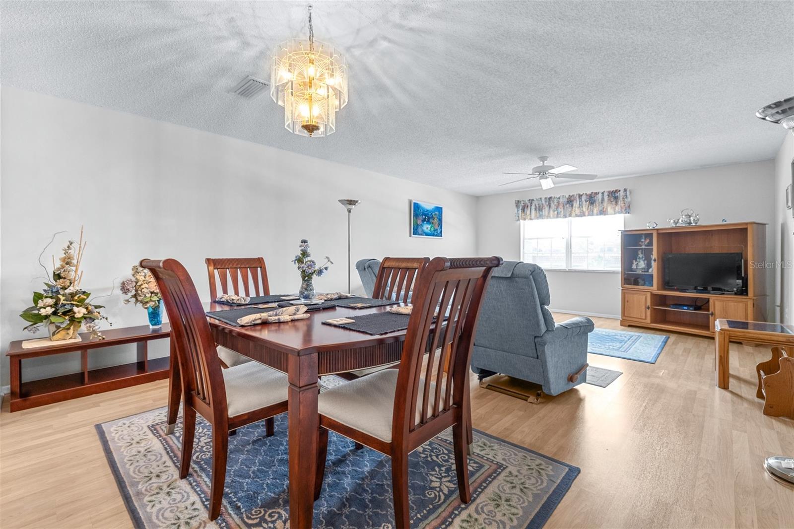 Image 15 of 66 For 1706 Belleair Forest Drive 336