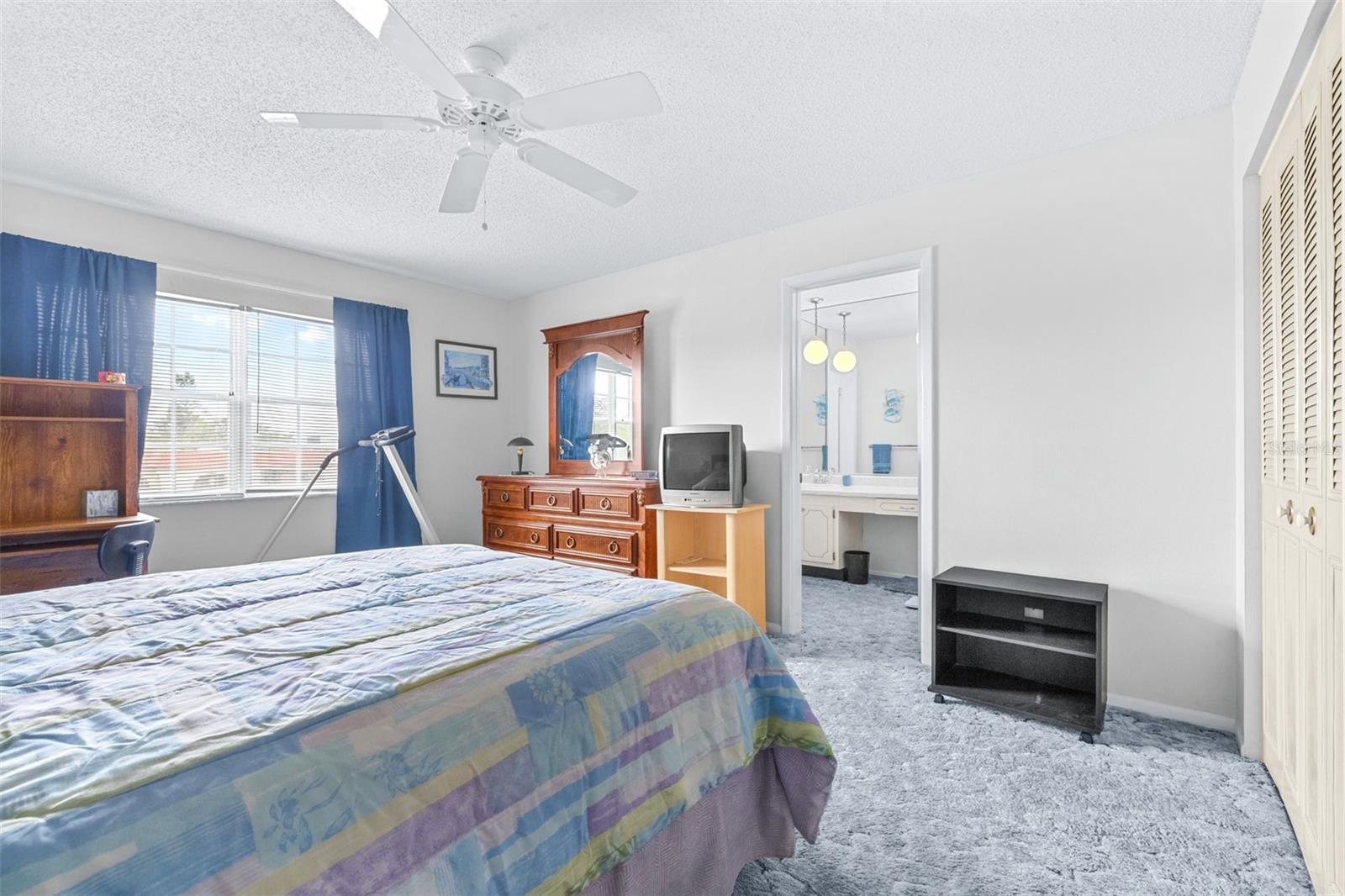 Image 23 of 66 For 1706 Belleair Forest Drive 336