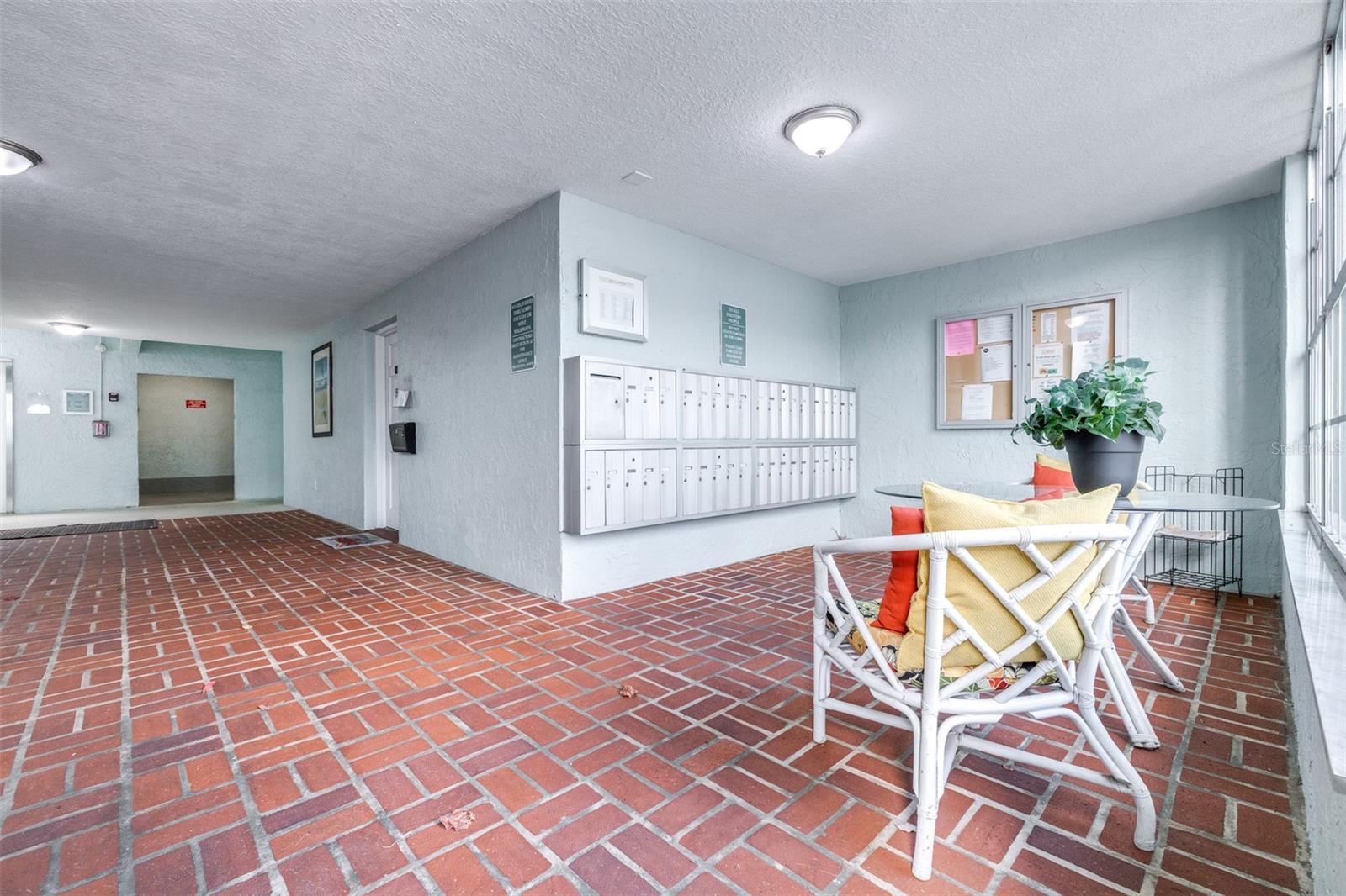 Image 49 of 66 For 1706 Belleair Forest Drive 336