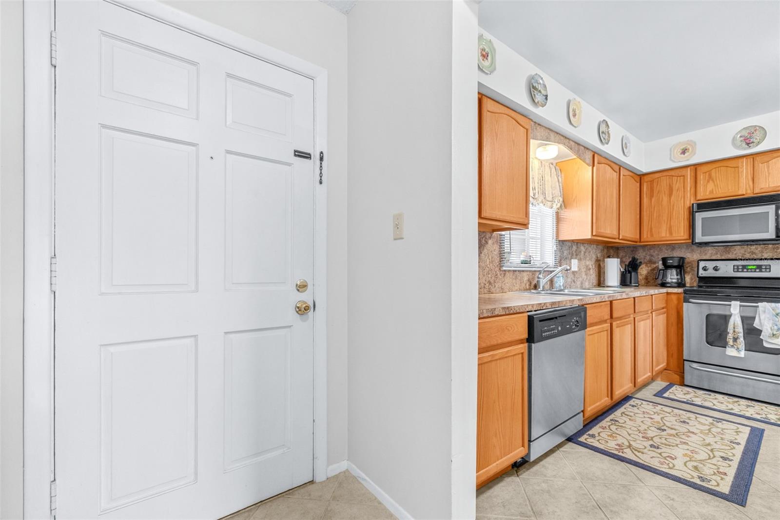 Image 8 of 66 For 1706 Belleair Forest Drive 336