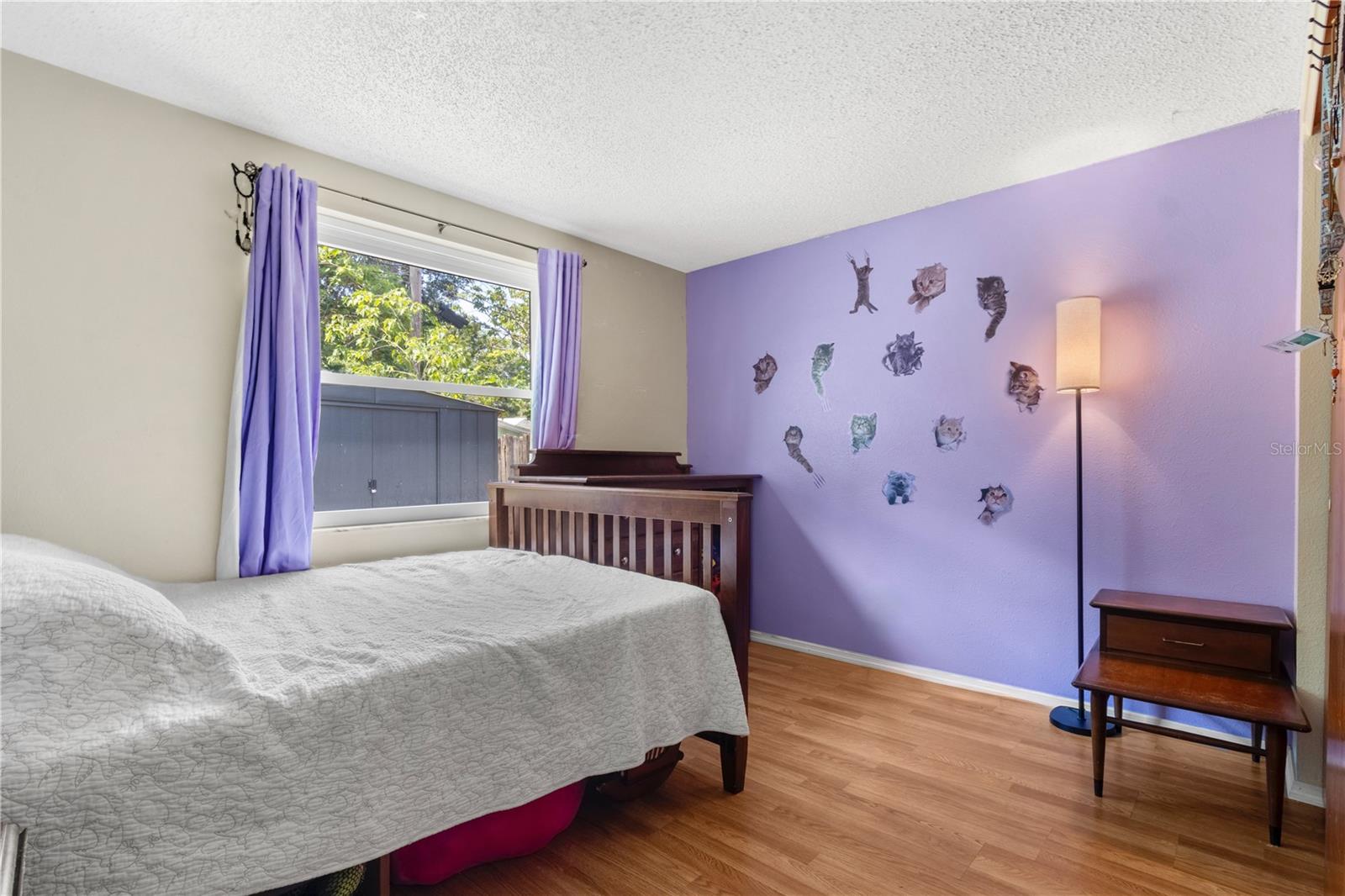 Listing photo id 15 for 2646 61 Avenue N