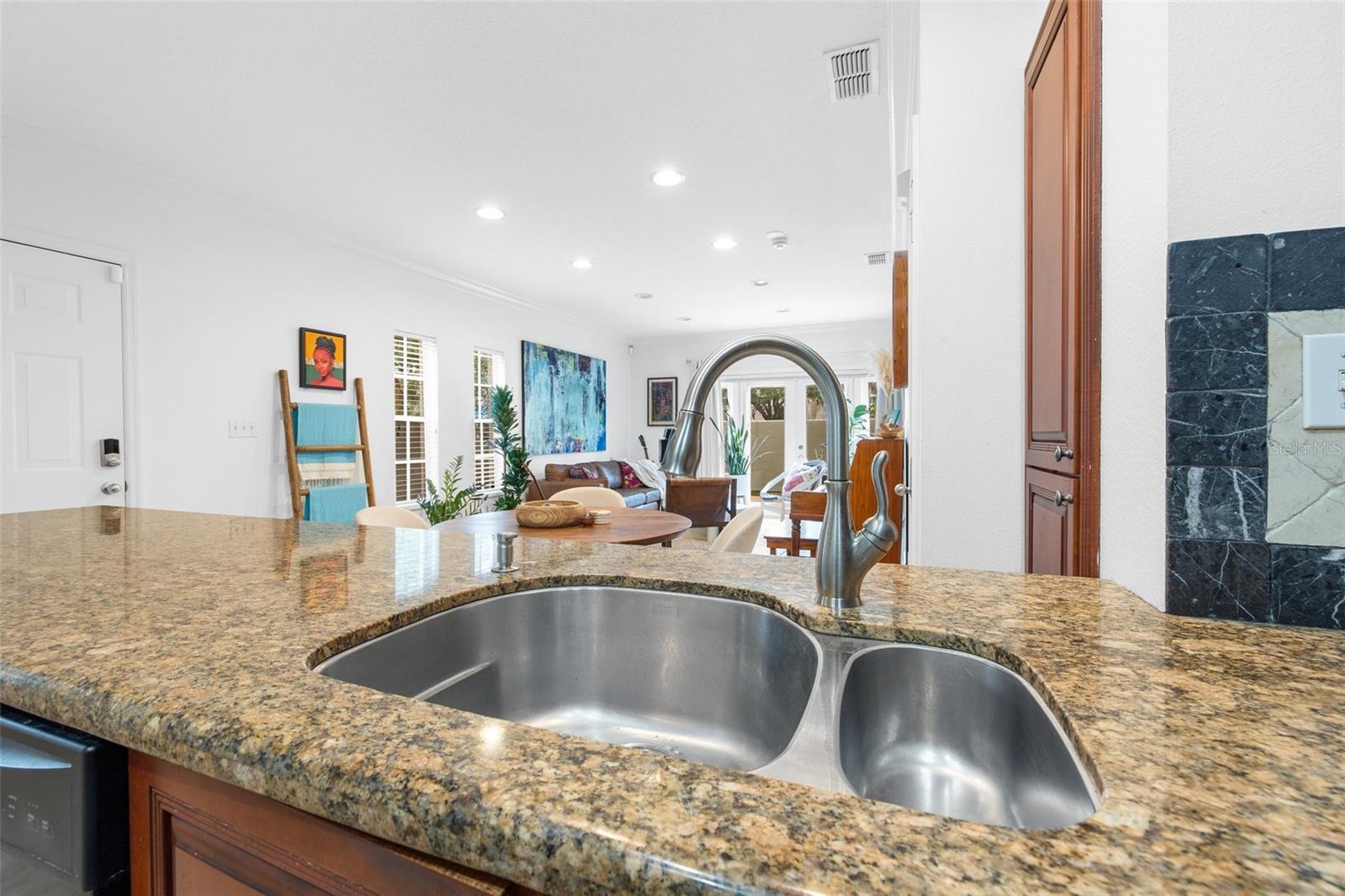 Image 11 of 28 For 2918 Gandy Boulevard A