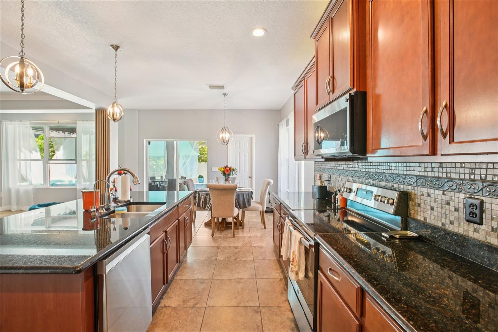 Image 16 of 71 For 2624 Kenchester Loop