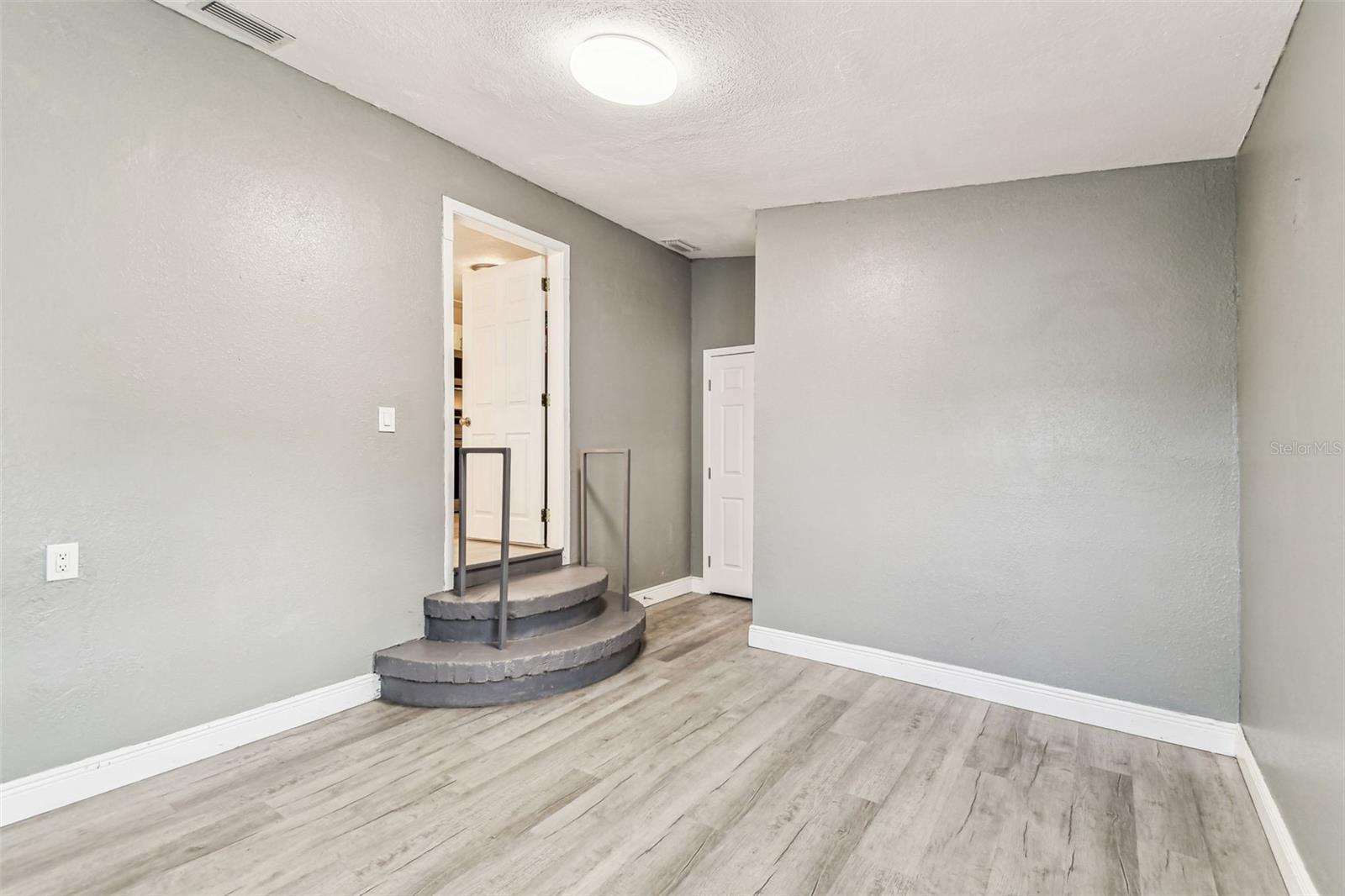 Image 24 of 50 For 1510 Powhatan Avenue