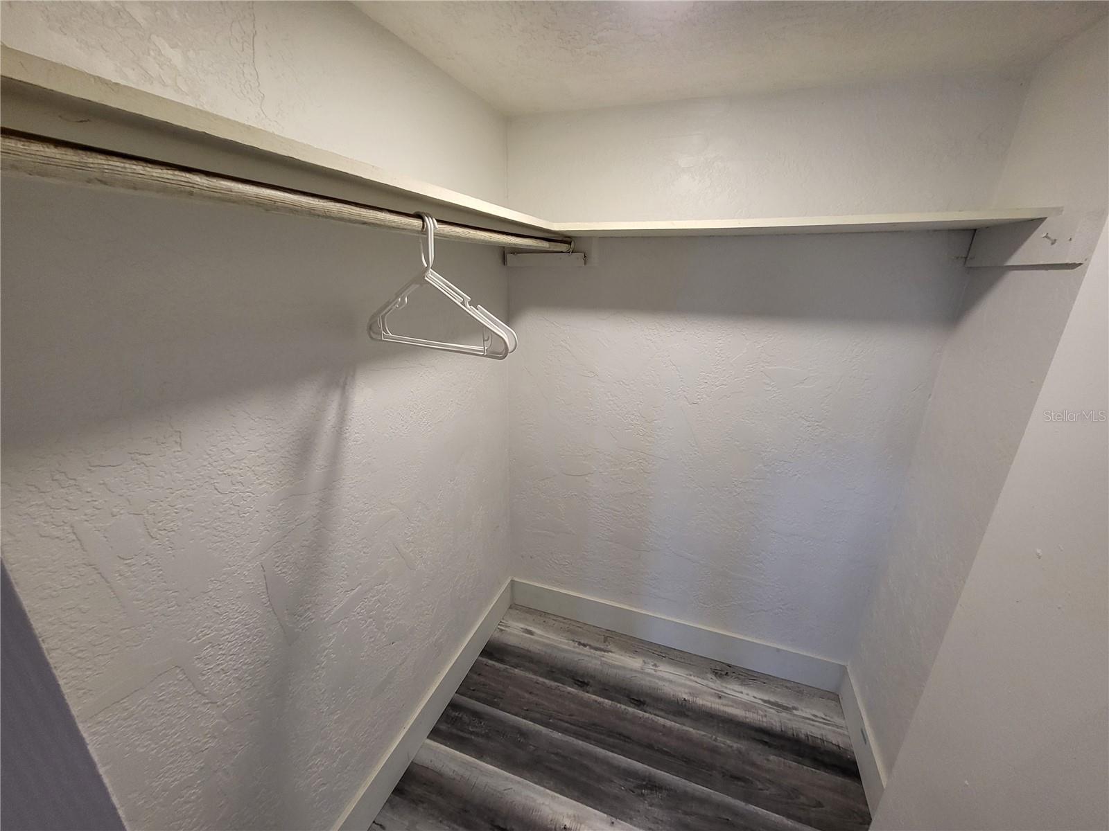 Image 14 of 27 For 5624 Lime Way A