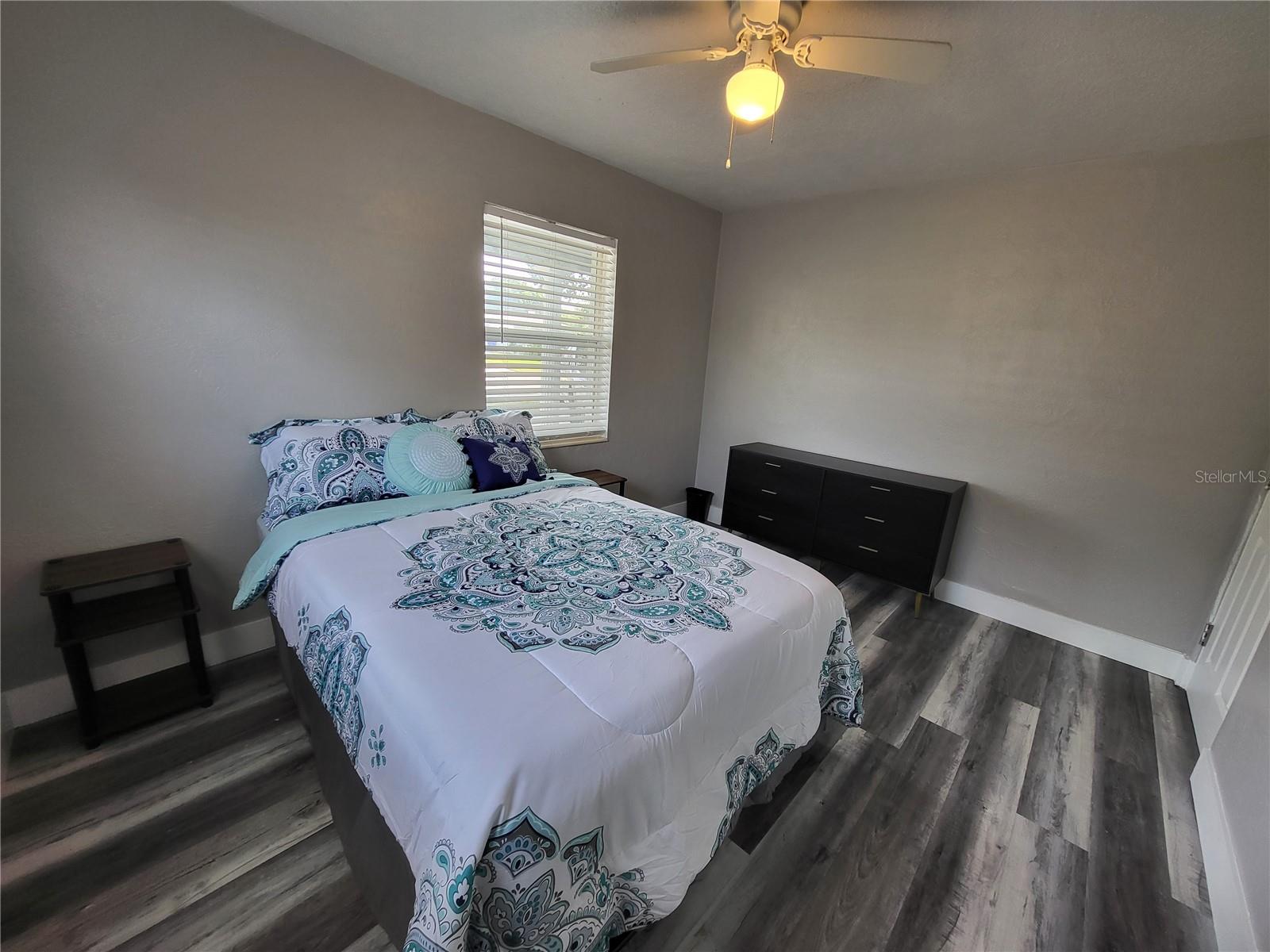 Image 20 of 27 For 5624 Lime Way A