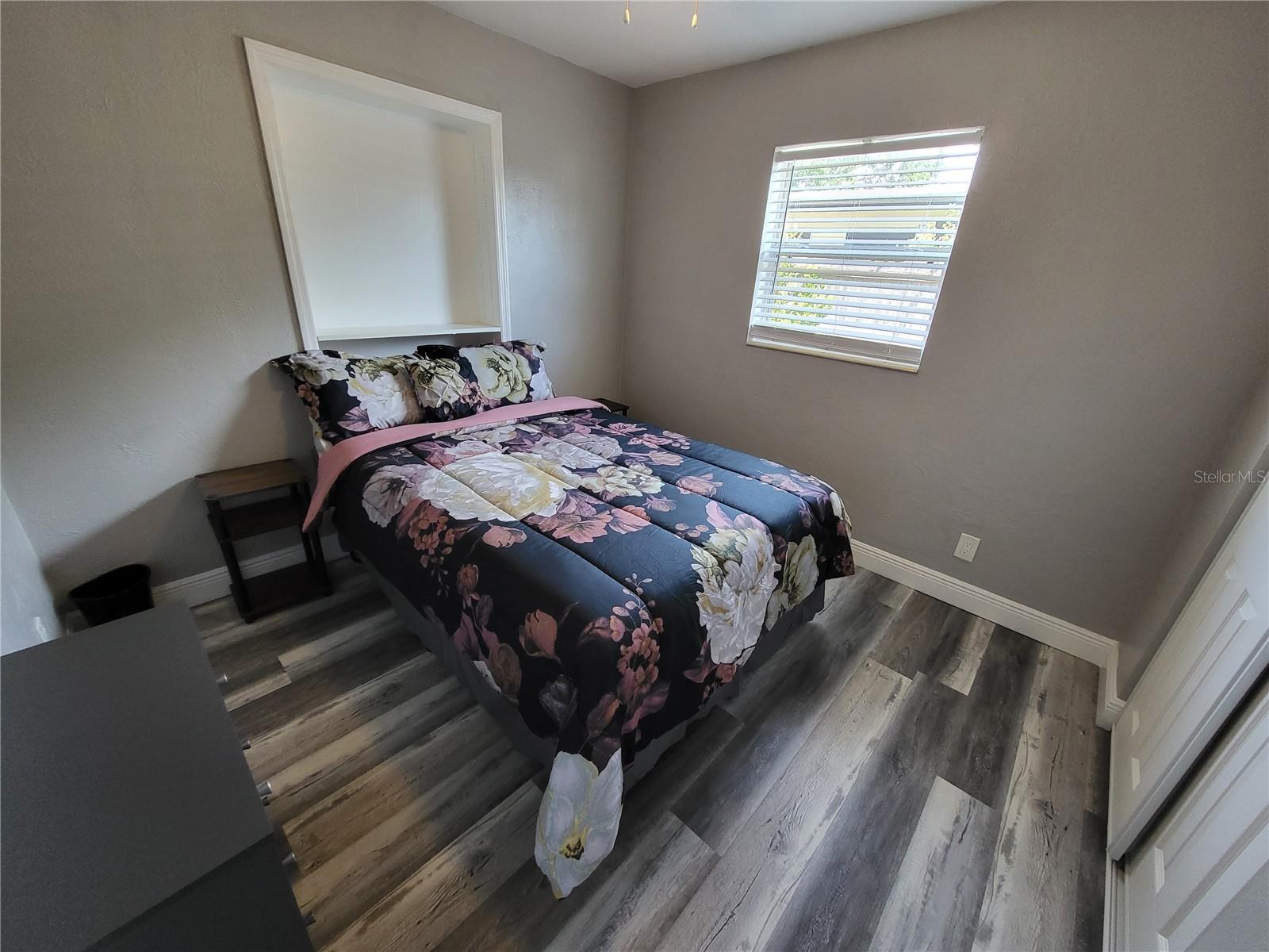 Image 22 of 27 For 5624 Lime Way A