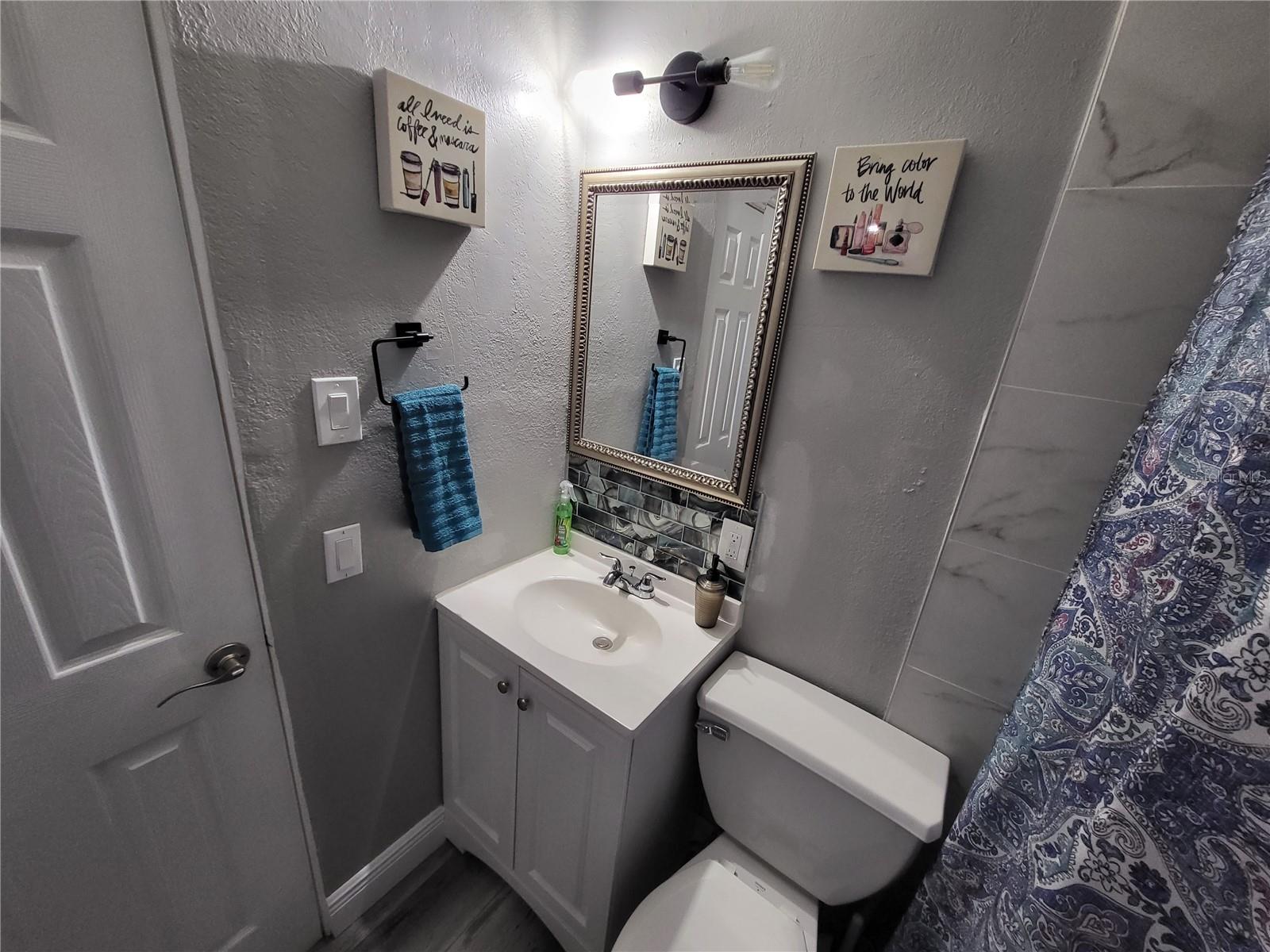 Image 26 of 27 For 5624 Lime Way A