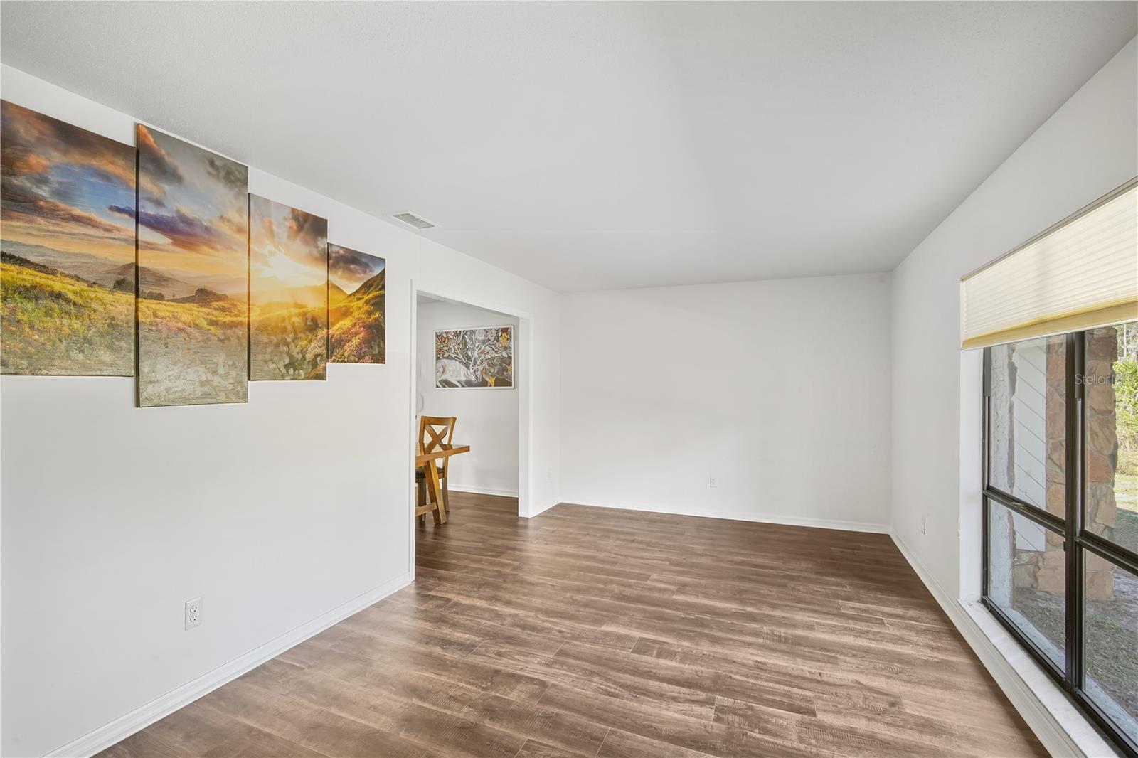 Listing photo id 1 for 109 Holly Tree Lane