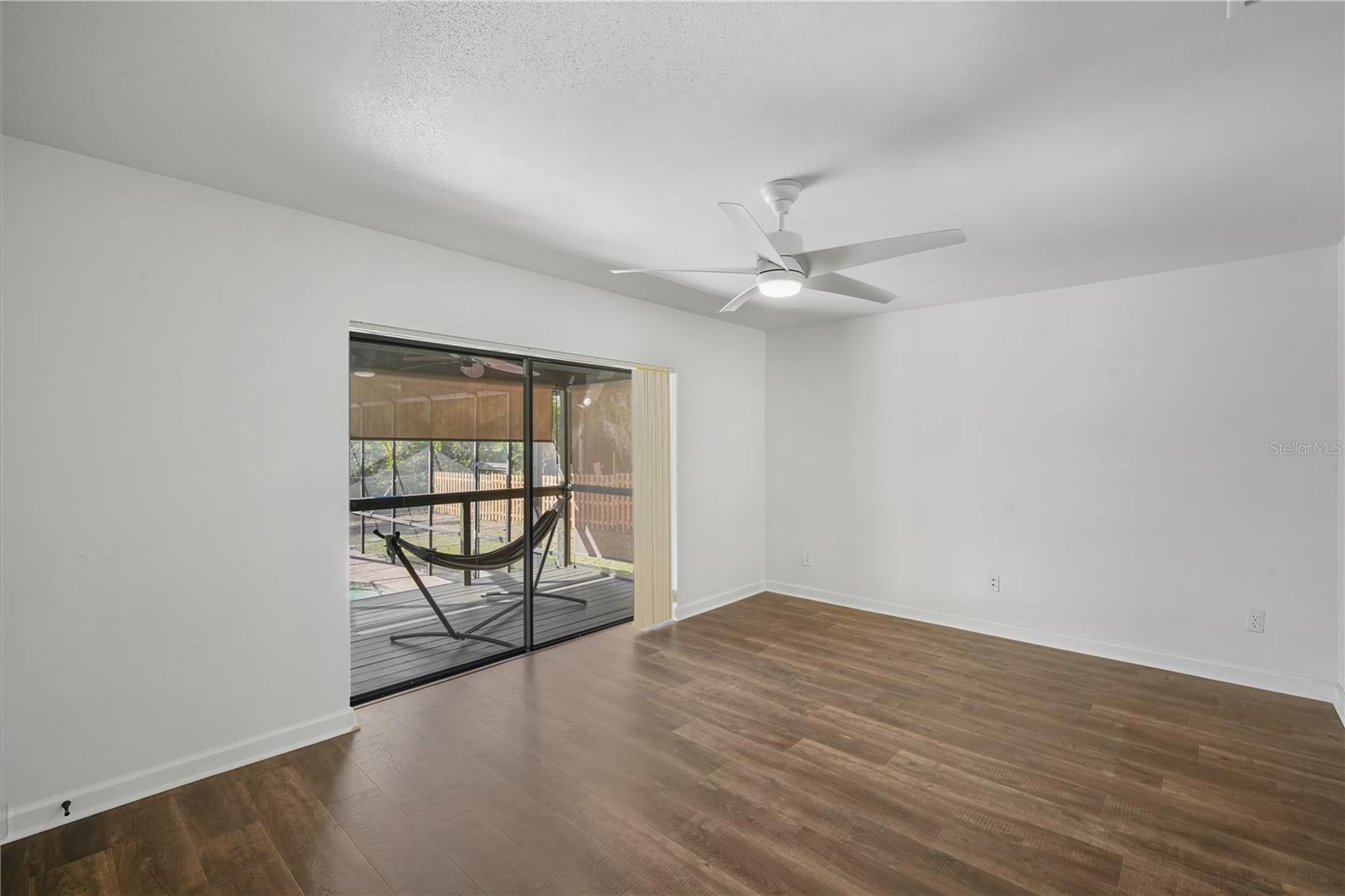 Listing photo id 4 for 109 Holly Tree Lane