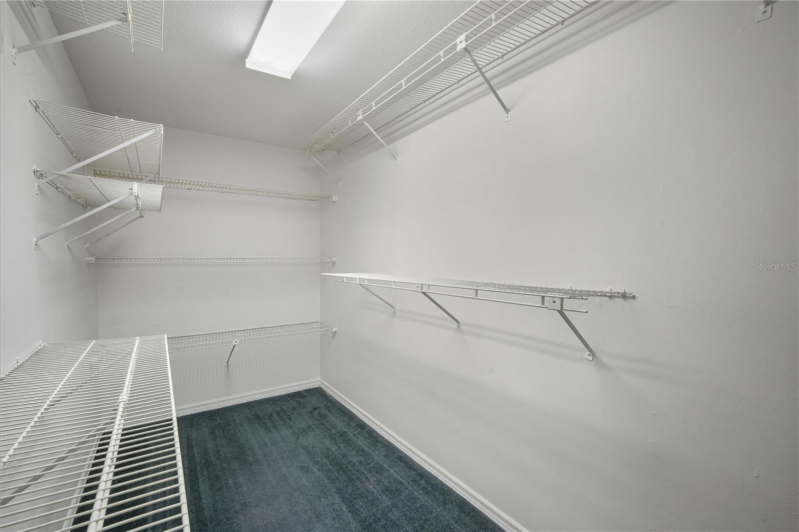 Listing photo id 5 for 109 Holly Tree Lane