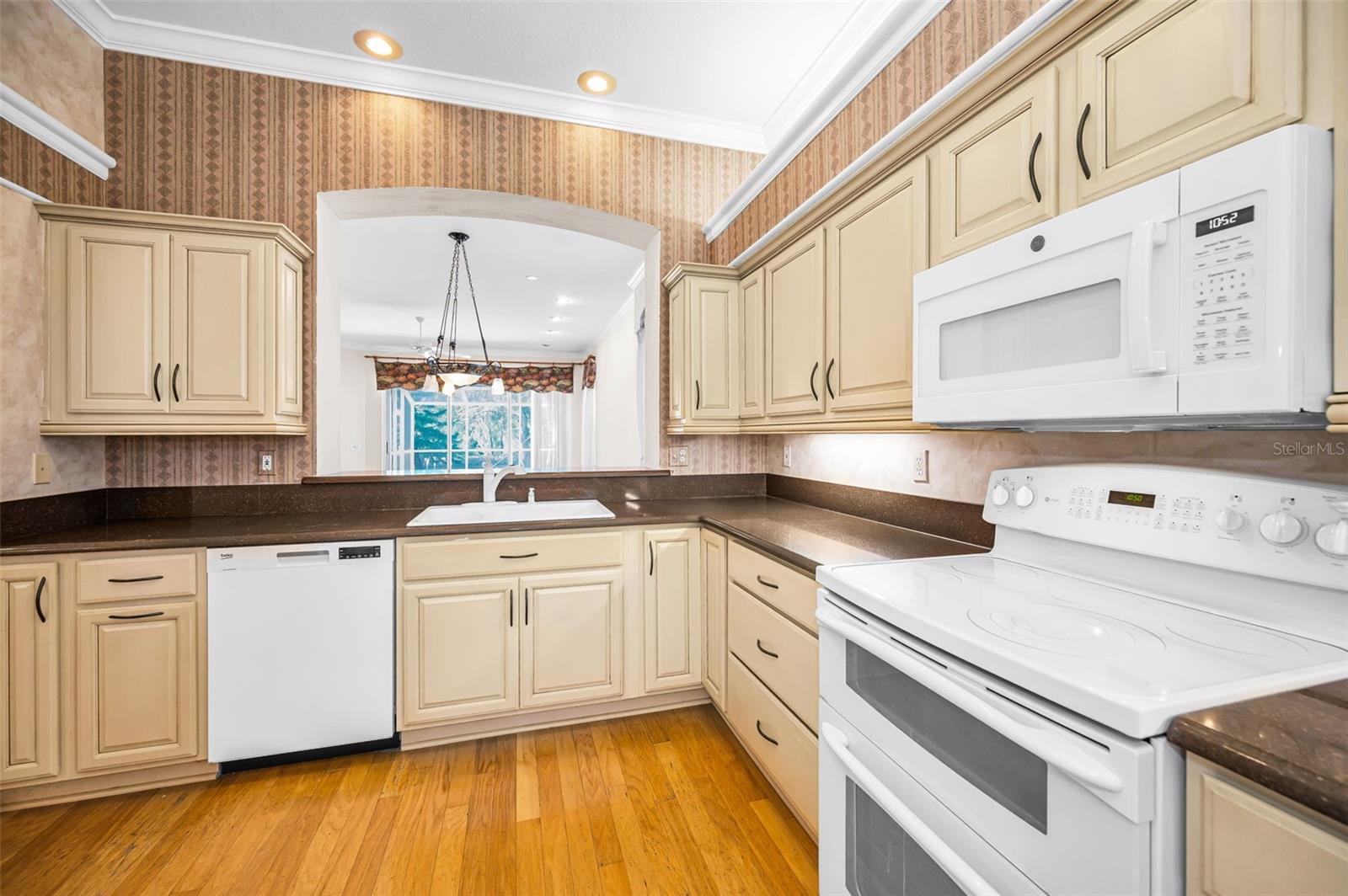 Image 10 of 40 For 4738 Pebble Brook Drive