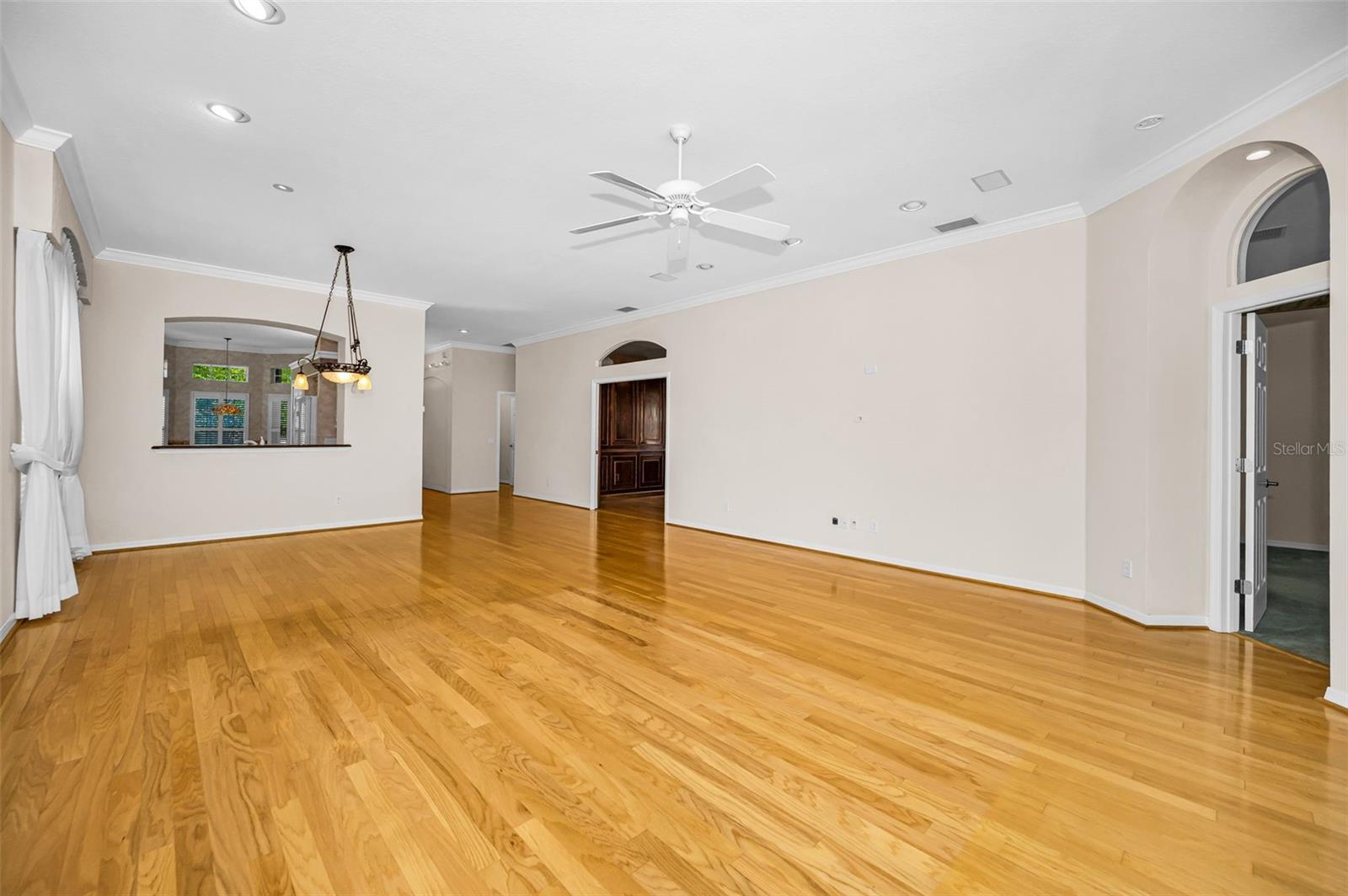 Image 9 of 40 For 4738 Pebble Brook Drive