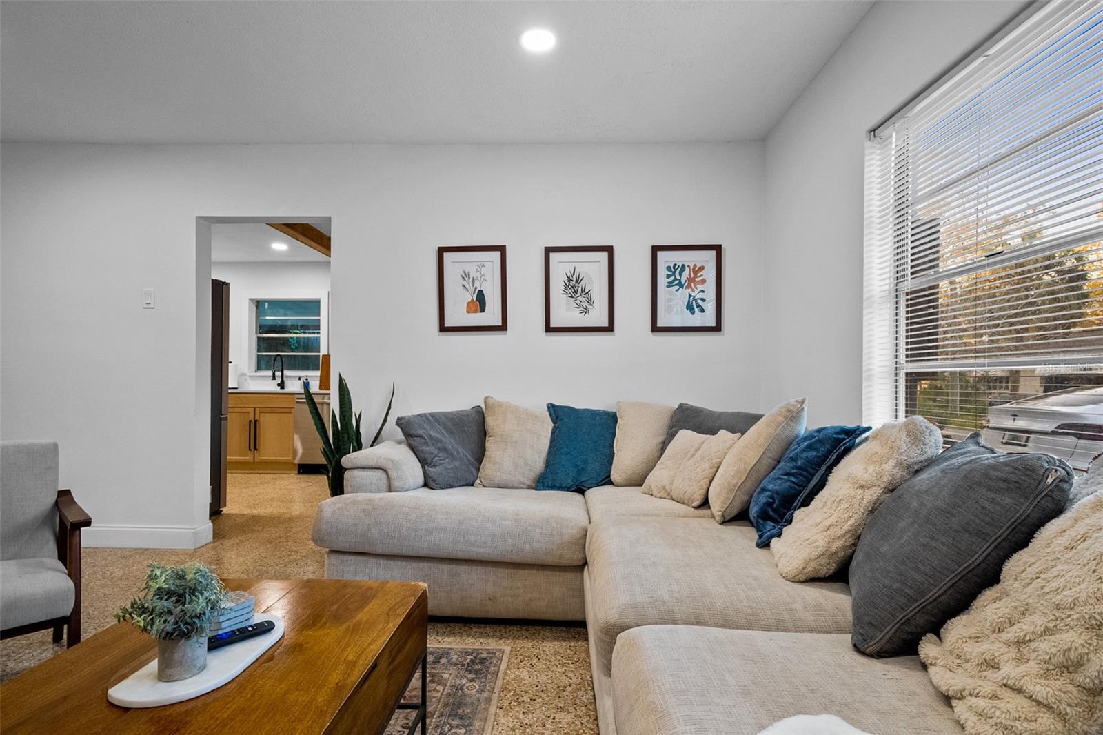 Image 5 of 35 For 314 Alva Street