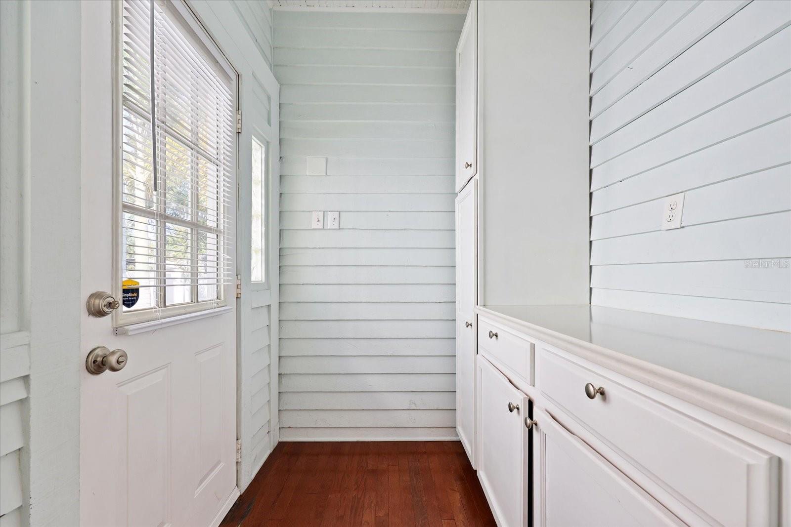 Image 16 of 50 For 3311 San Pedro Street