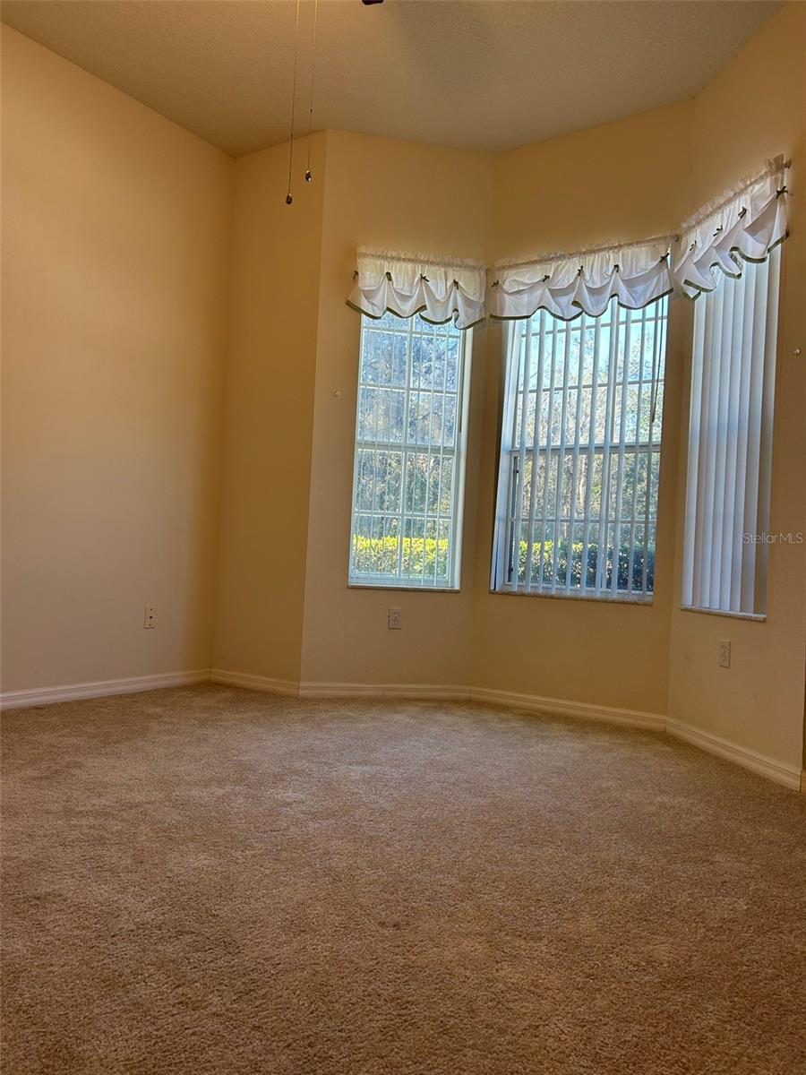 Image 18 of 28 For 11204 Clear Oak Circle