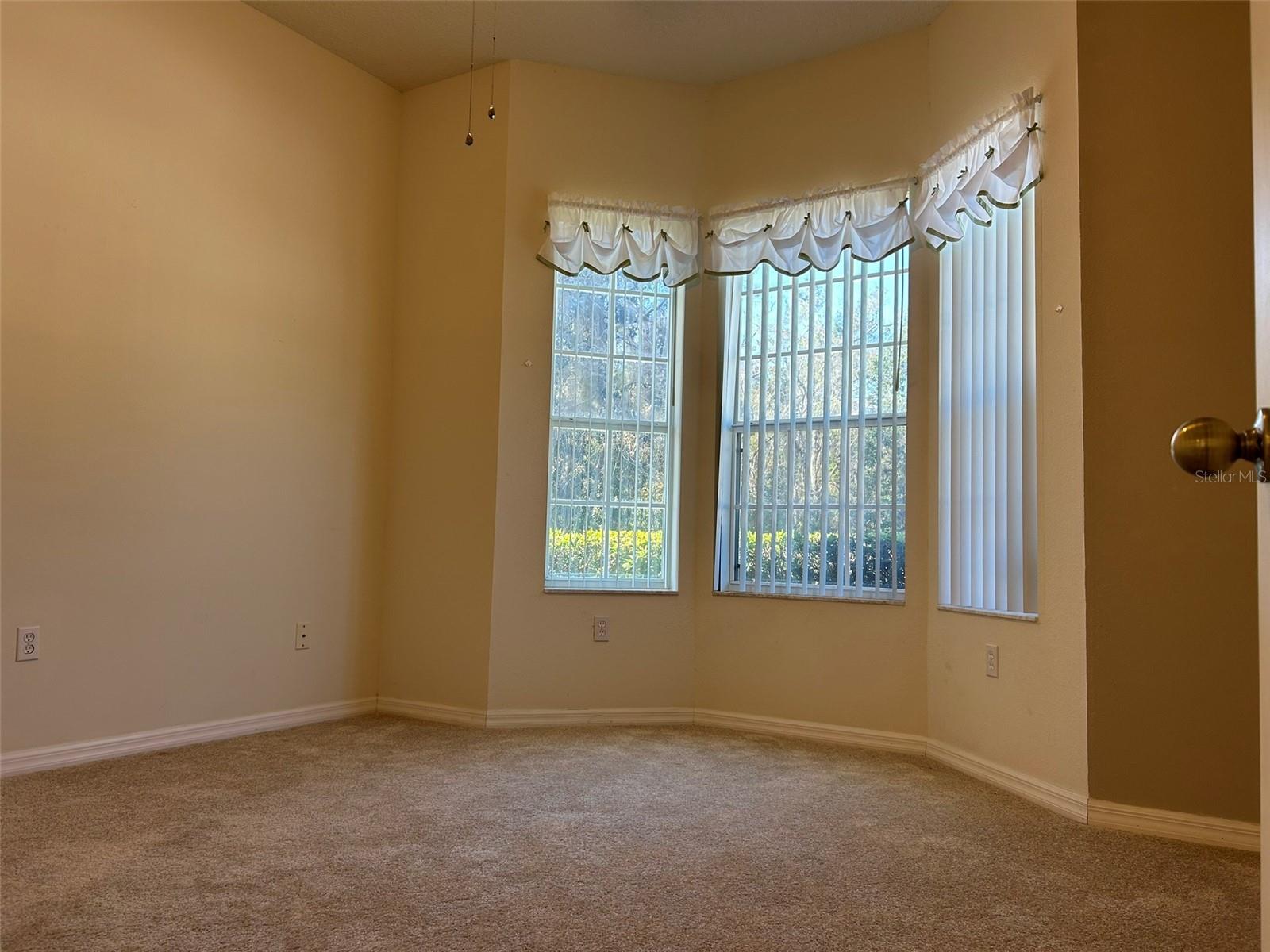 Image 19 of 28 For 11204 Clear Oak Circle