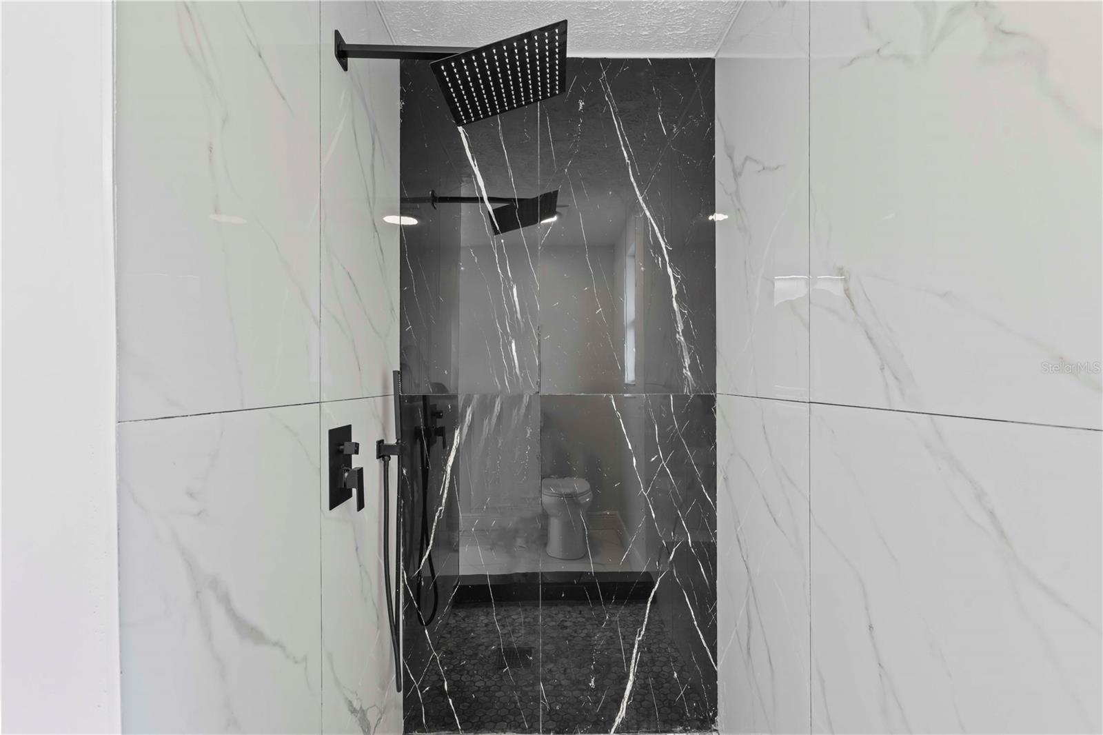 Image 16 of 31 For 10072 Northcliffe Boulevard