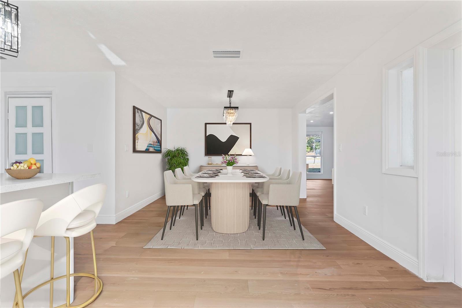 Image 6 of 31 For 10072 Northcliffe Boulevard