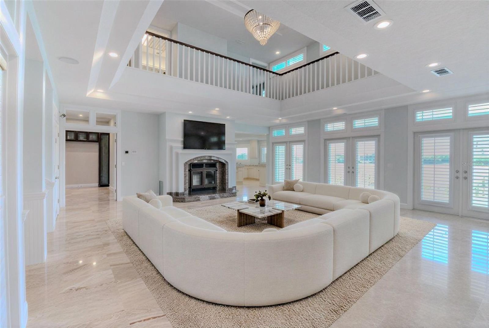 Image 14 of 68 For 504 Hillsborough Street