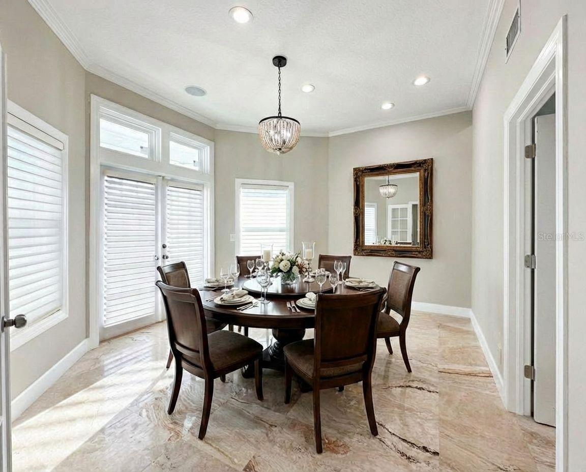 Image 18 of 68 For 504 Hillsborough Street