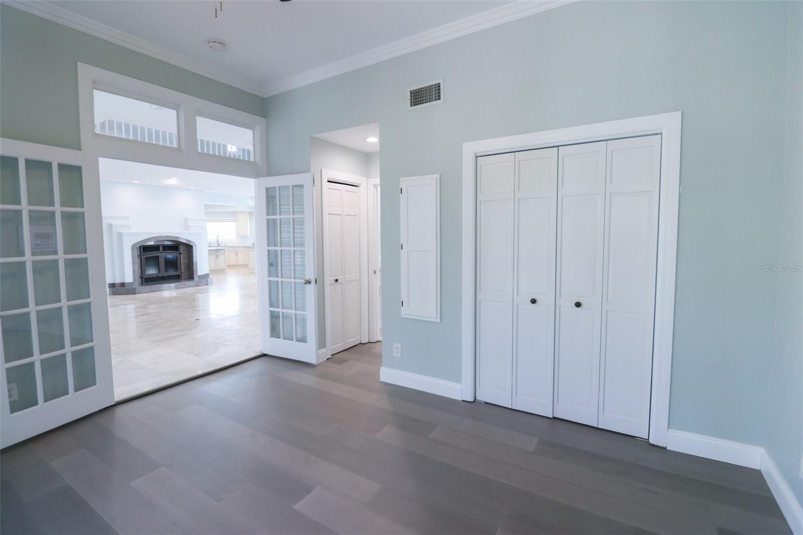 Image 21 of 68 For 504 Hillsborough Street