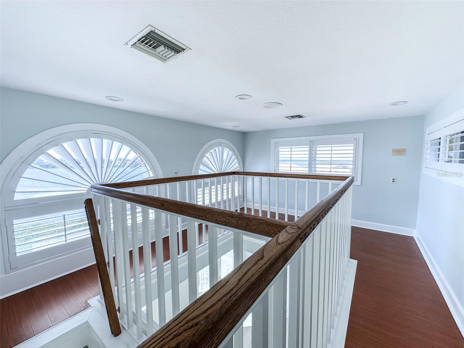 Image 42 of 68 For 504 Hillsborough Street