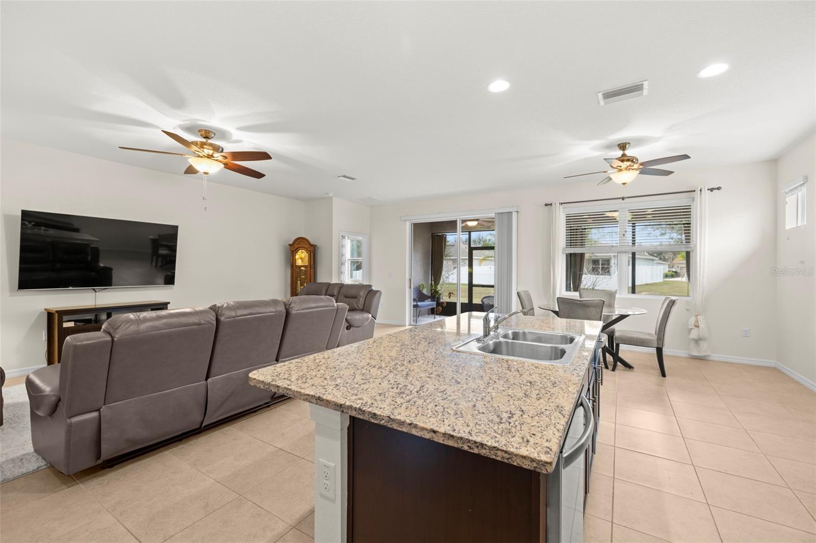 Image 12 of 39 For 13562 Paddington Way