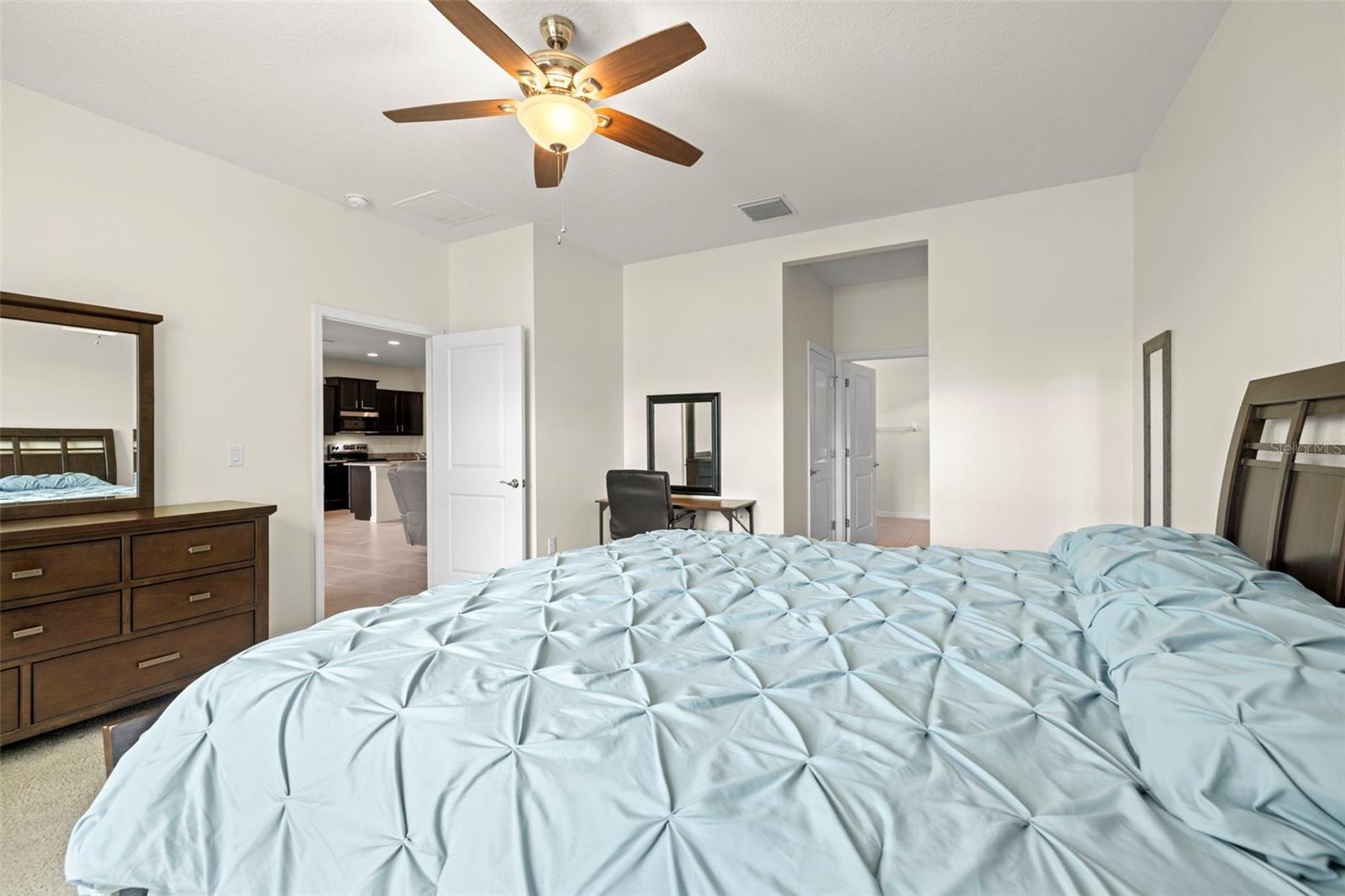 Image 15 of 39 For 13562 Paddington Way