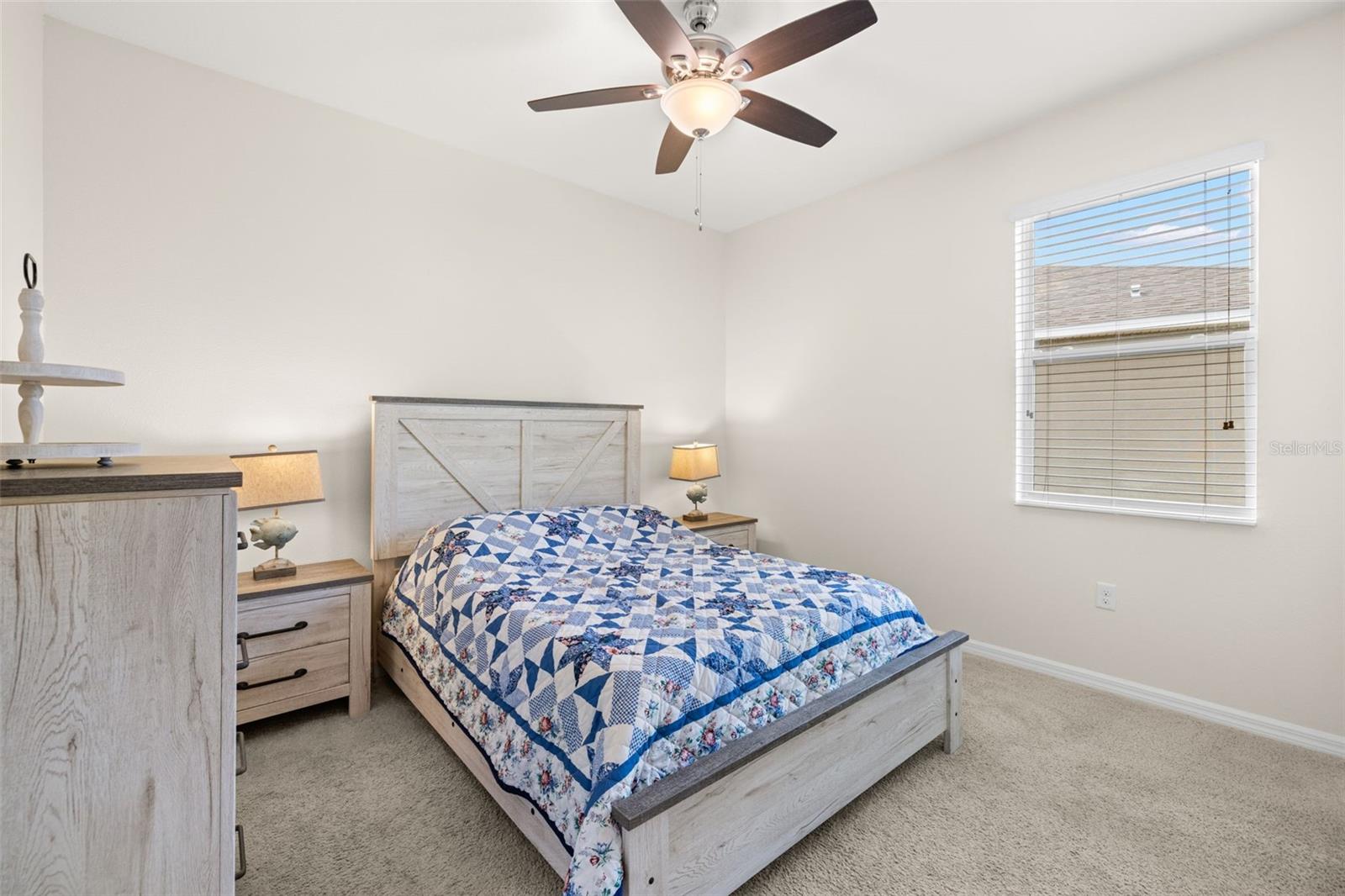 Image 25 of 39 For 13562 Paddington Way