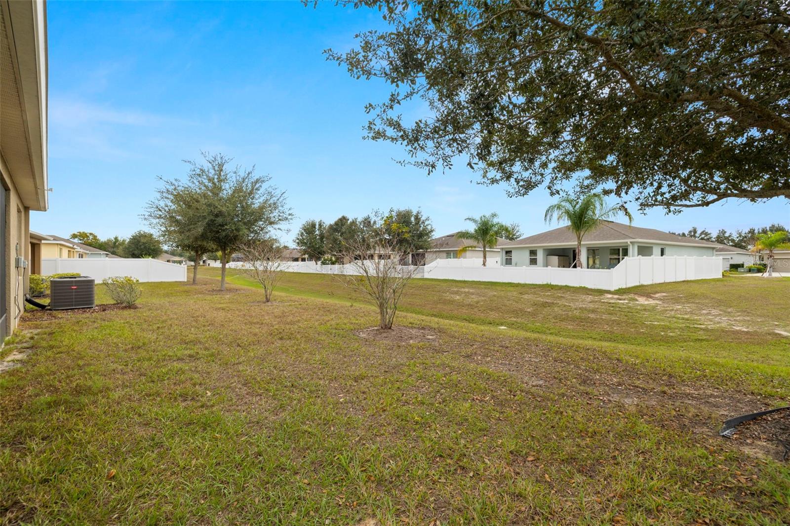 Image 33 of 39 For 13562 Paddington Way