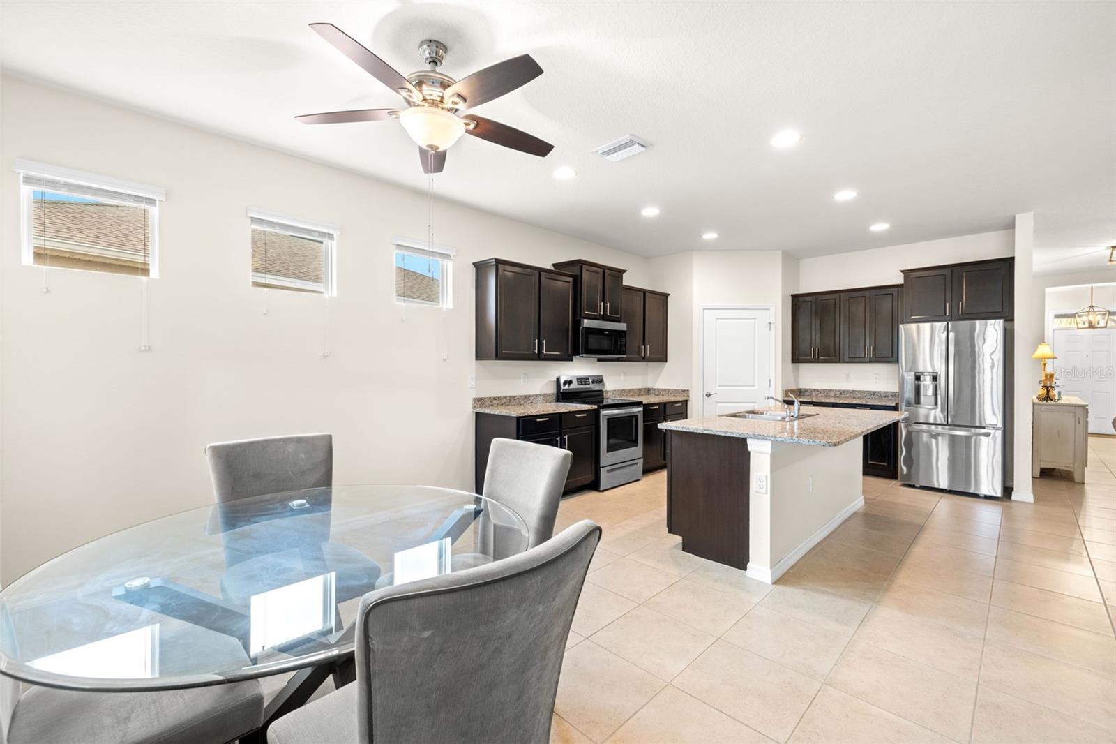 Image 7 of 39 For 13562 Paddington Way