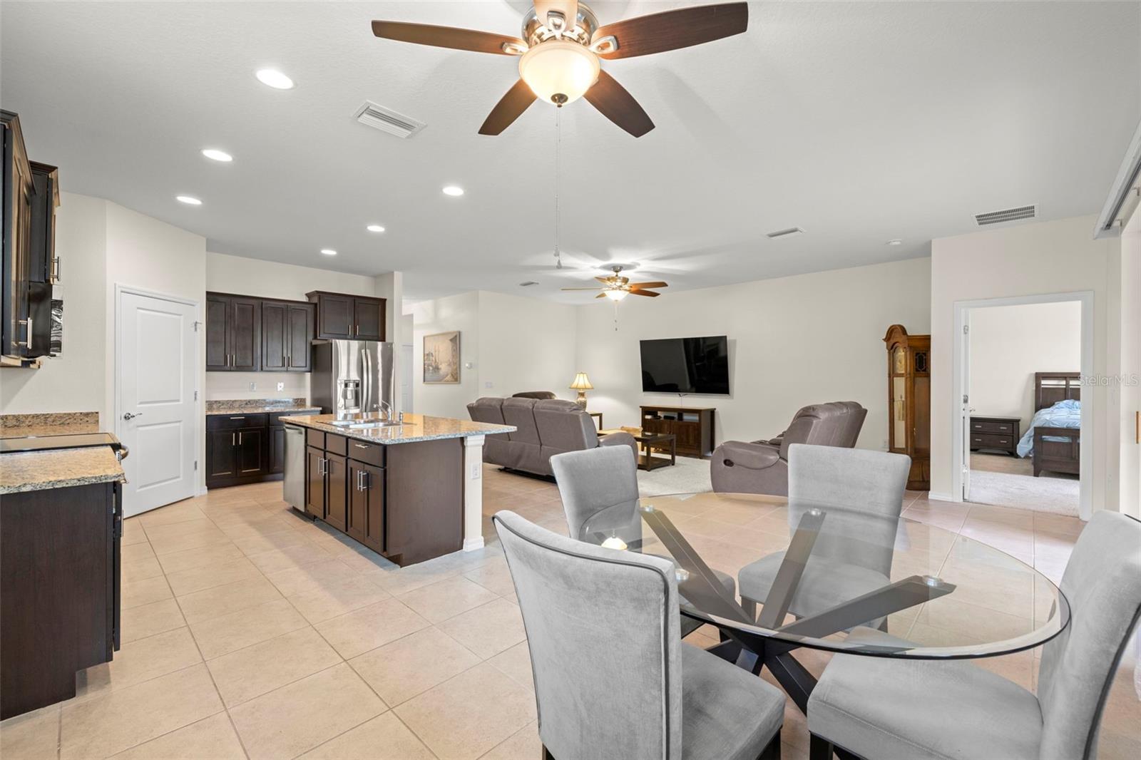 Image 8 of 39 For 13562 Paddington Way