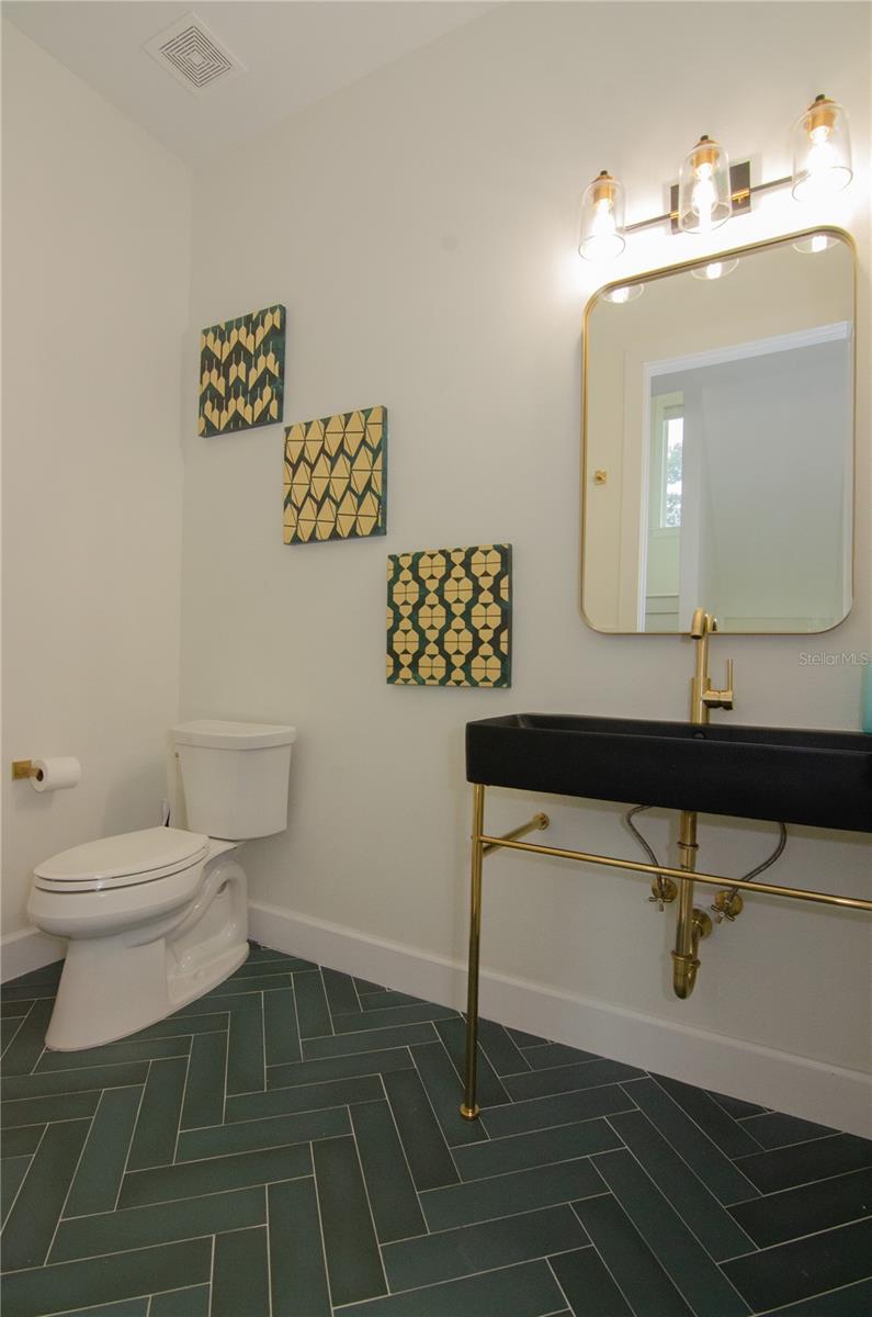 Image 21 of 43 For 4919 Nebraska Avenue