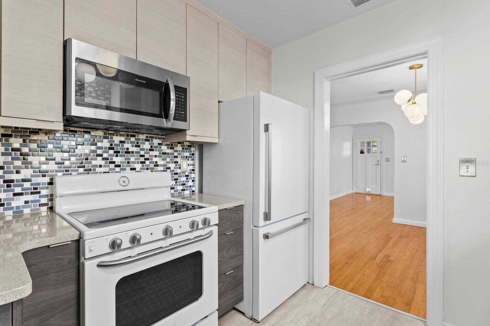 Image 13 of 41 For 1645 15th Street N