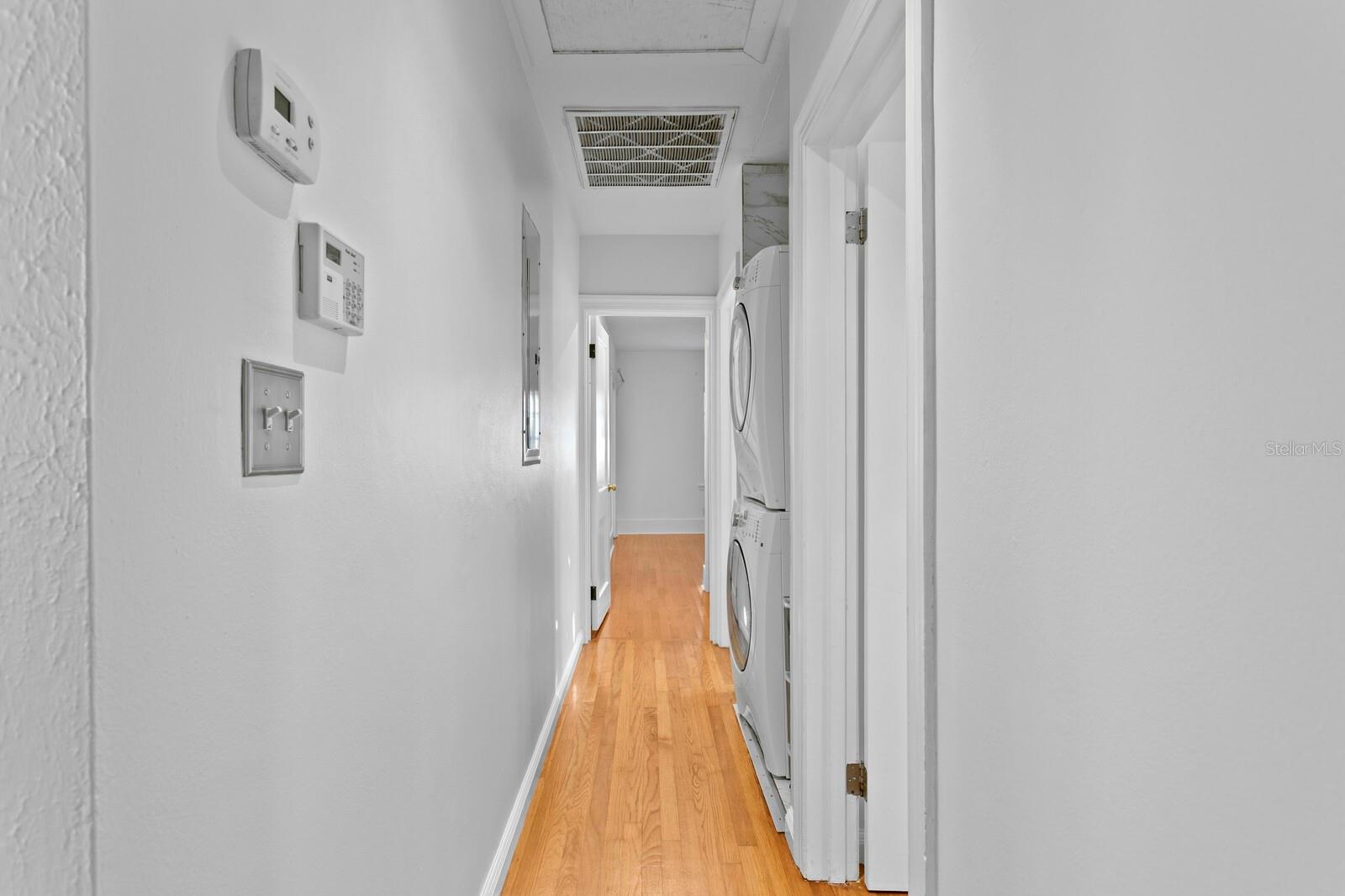 Image 21 of 41 For 1645 15th Street N