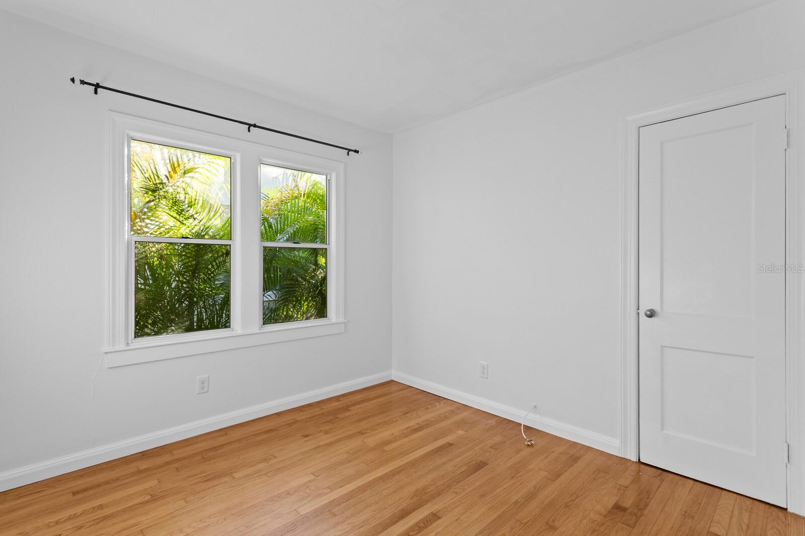 Image 22 of 41 For 1645 15th Street N