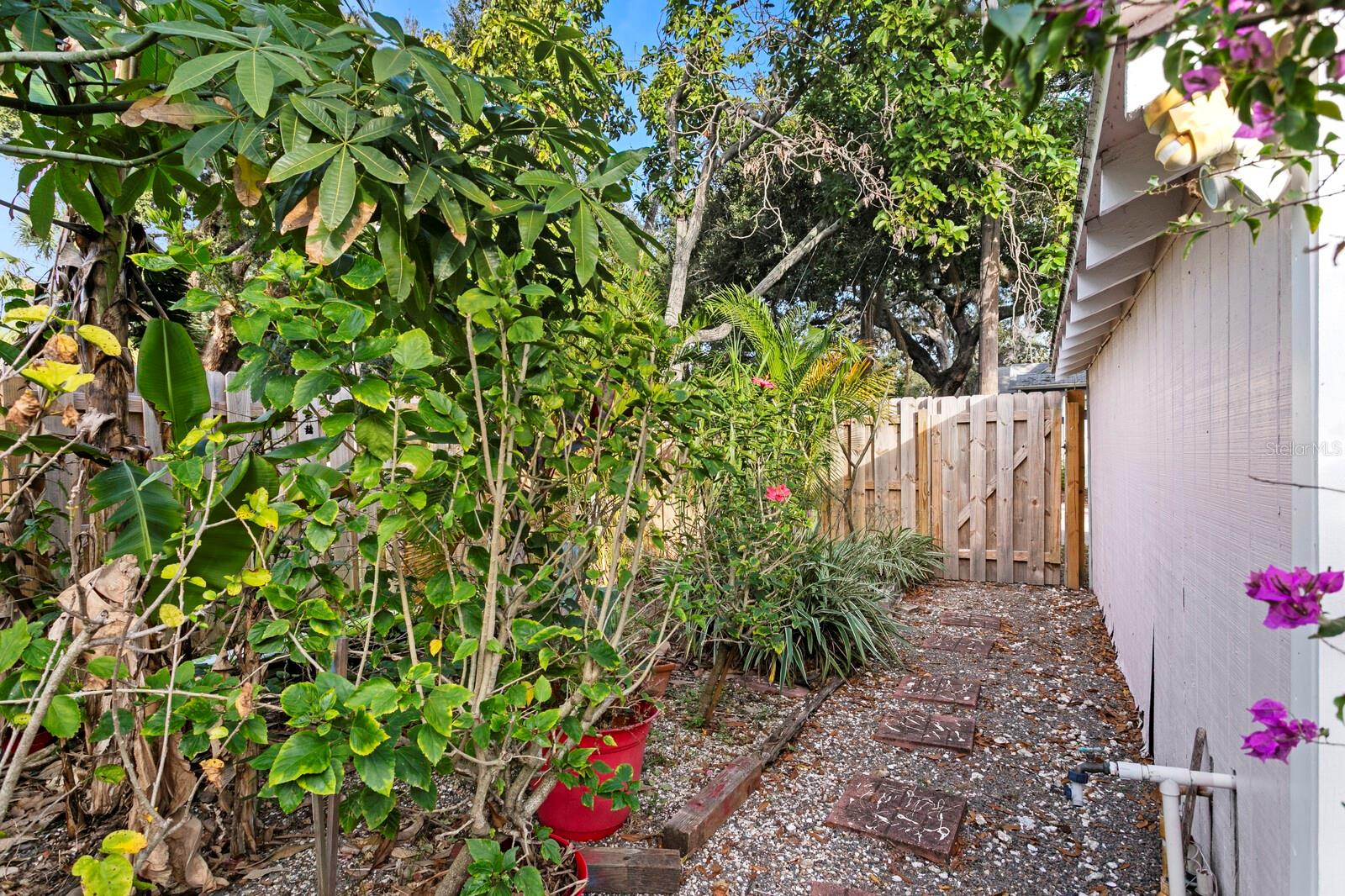 Image 36 of 41 For 1645 15th Street N