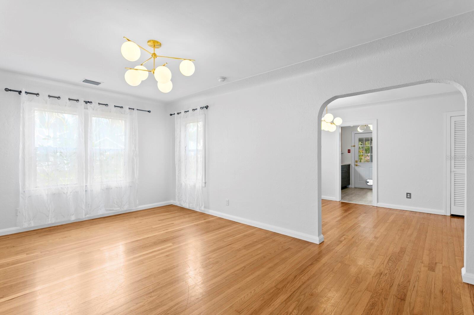 Image 4 of 41 For 1645 15th Street N