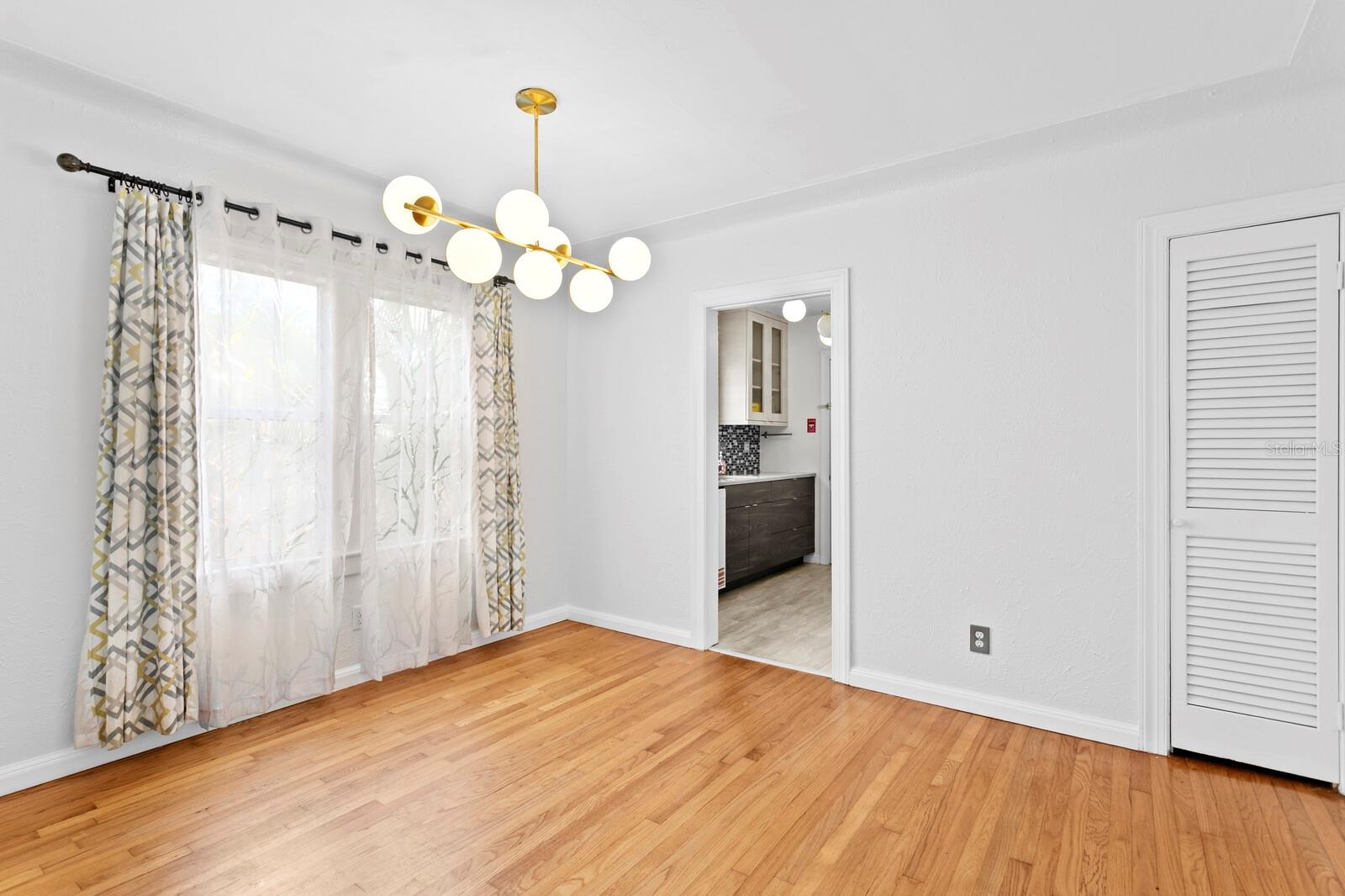 Image 8 of 41 For 1645 15th Street N